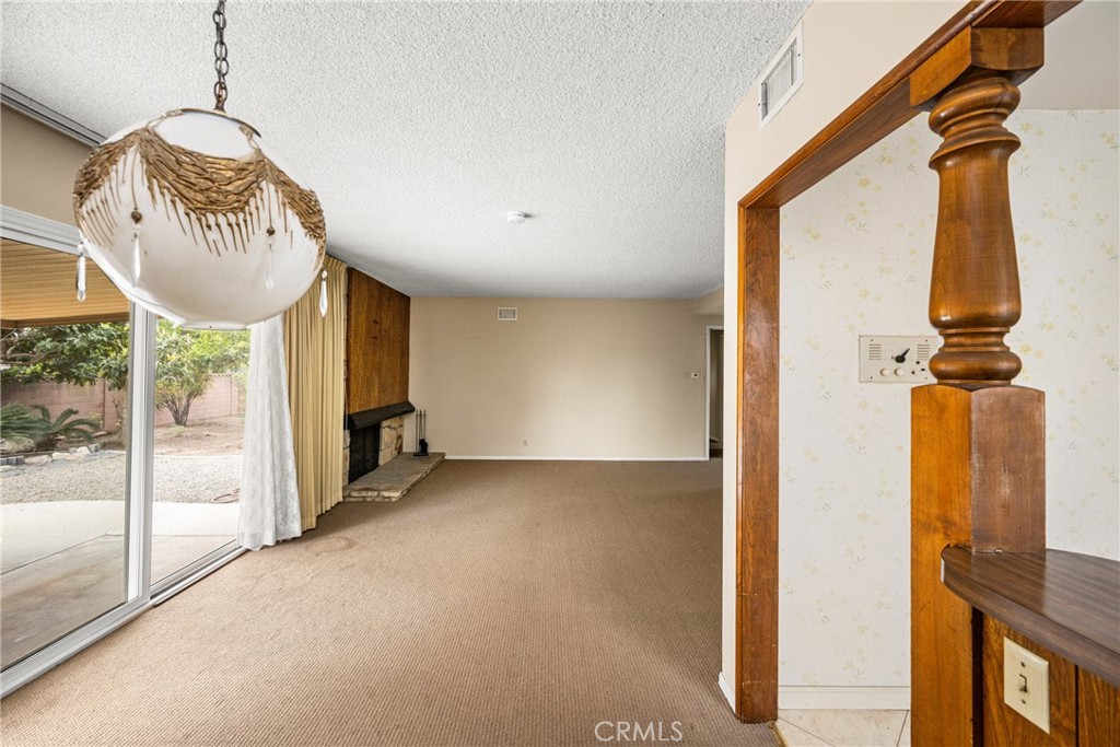 1830 W Chalet Street