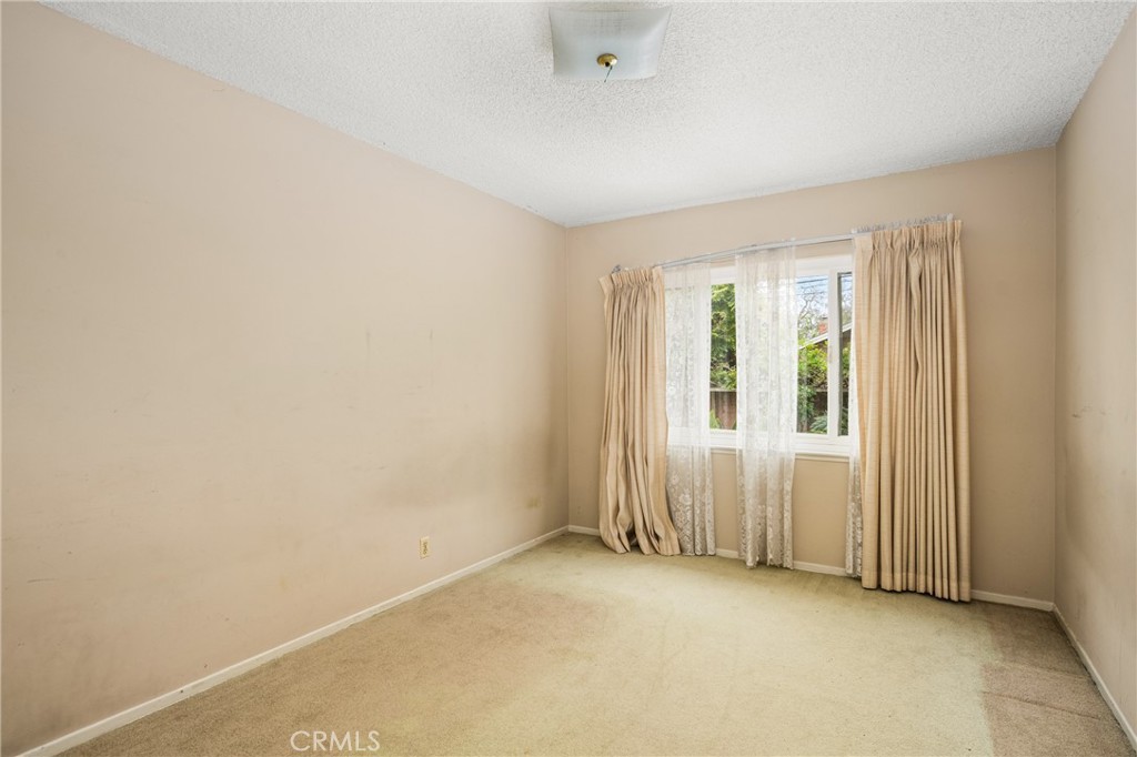 1830 W Chalet Street