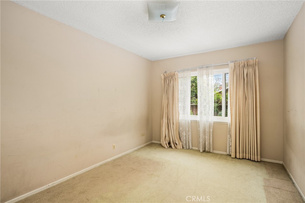 1830 W Chalet Street