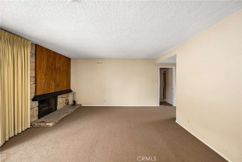1830 W Chalet Street