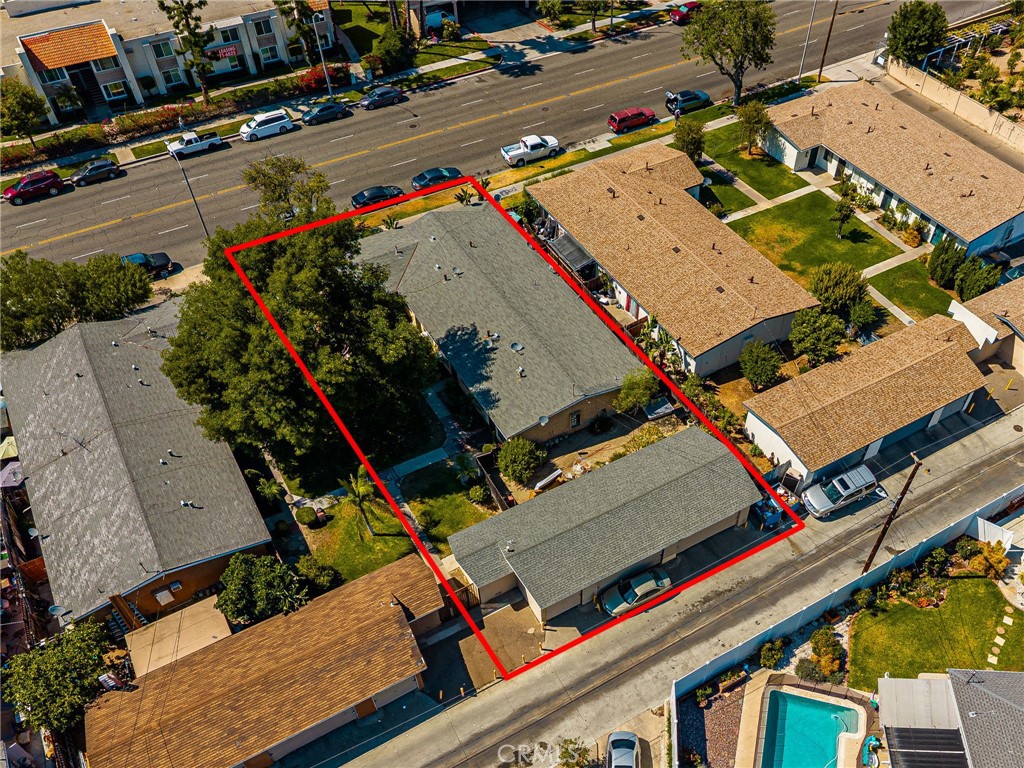 1256 N Placentia