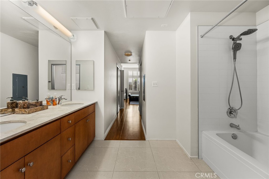 435 W Center Street Promenade 226