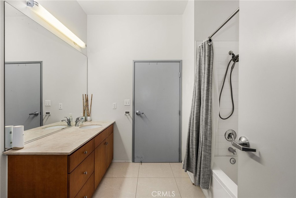 435 W Center Street Promenade 226