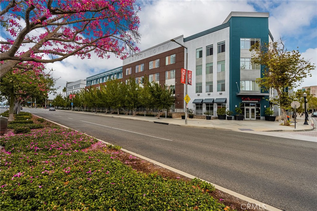 435 W Center Street Promenade 226