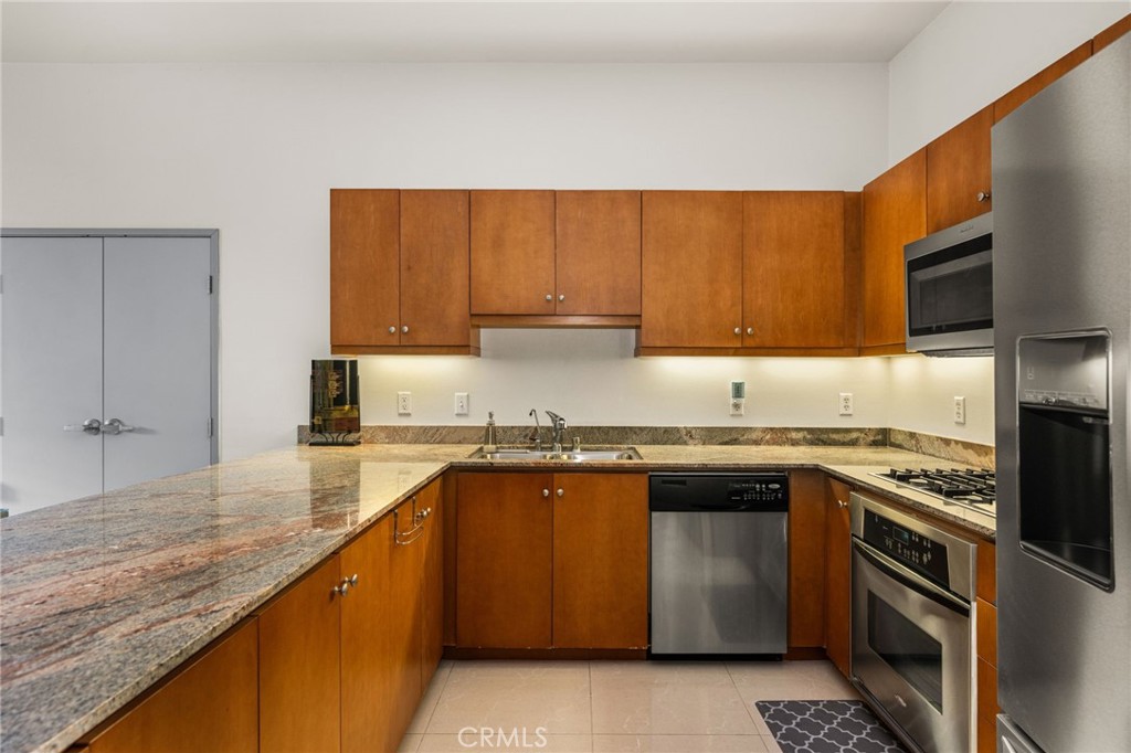 435 W Center Street Promenade 226