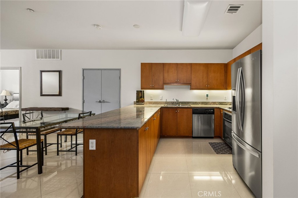 435 W Center Street Promenade 226