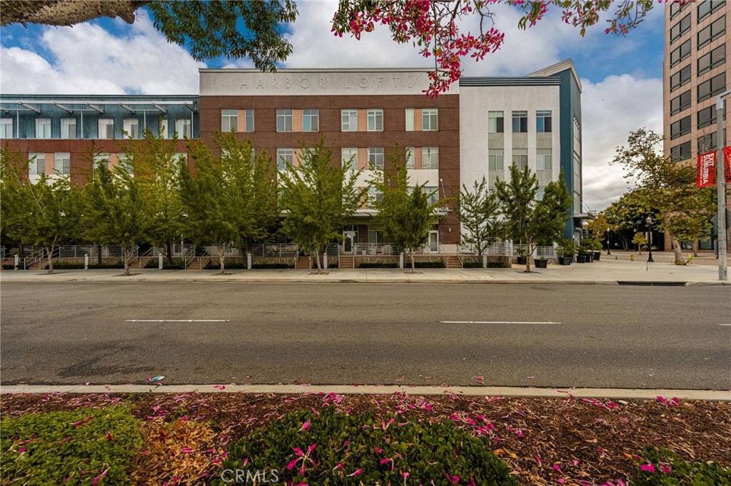 435 W Center Street Promenade 226