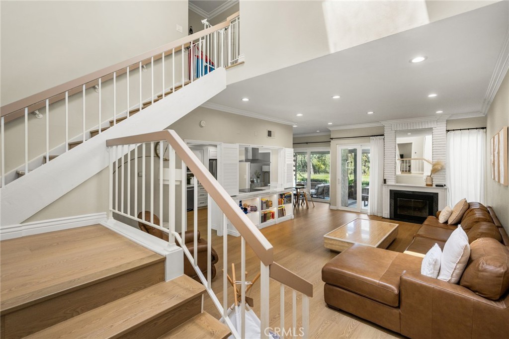 642 Colonial