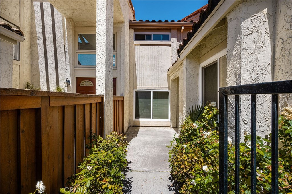 642 Colonial