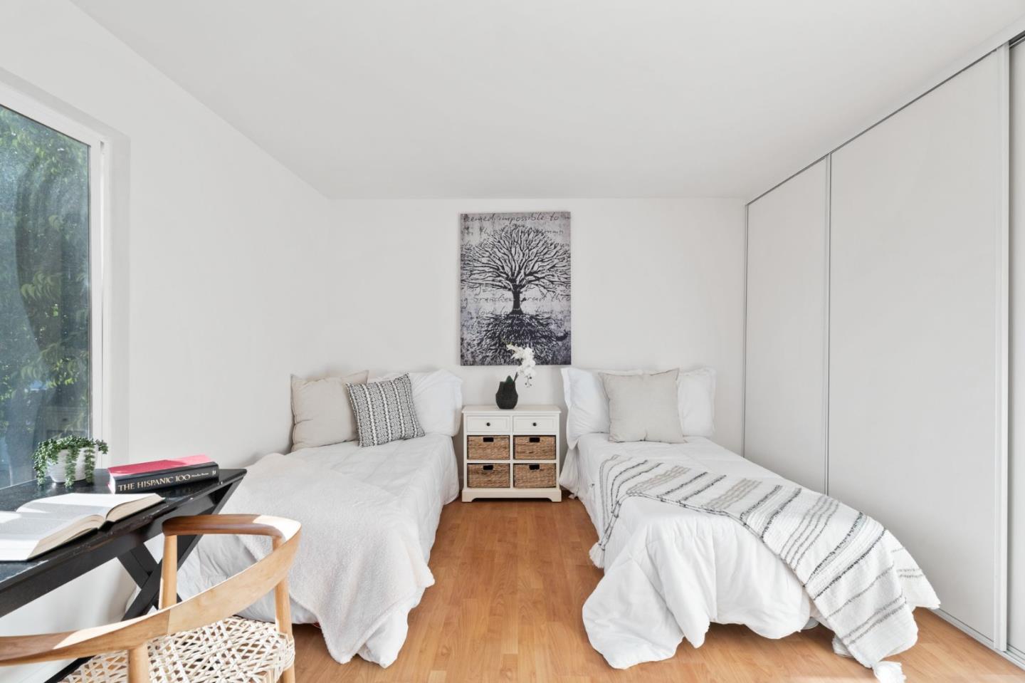 3170 Fernside Square