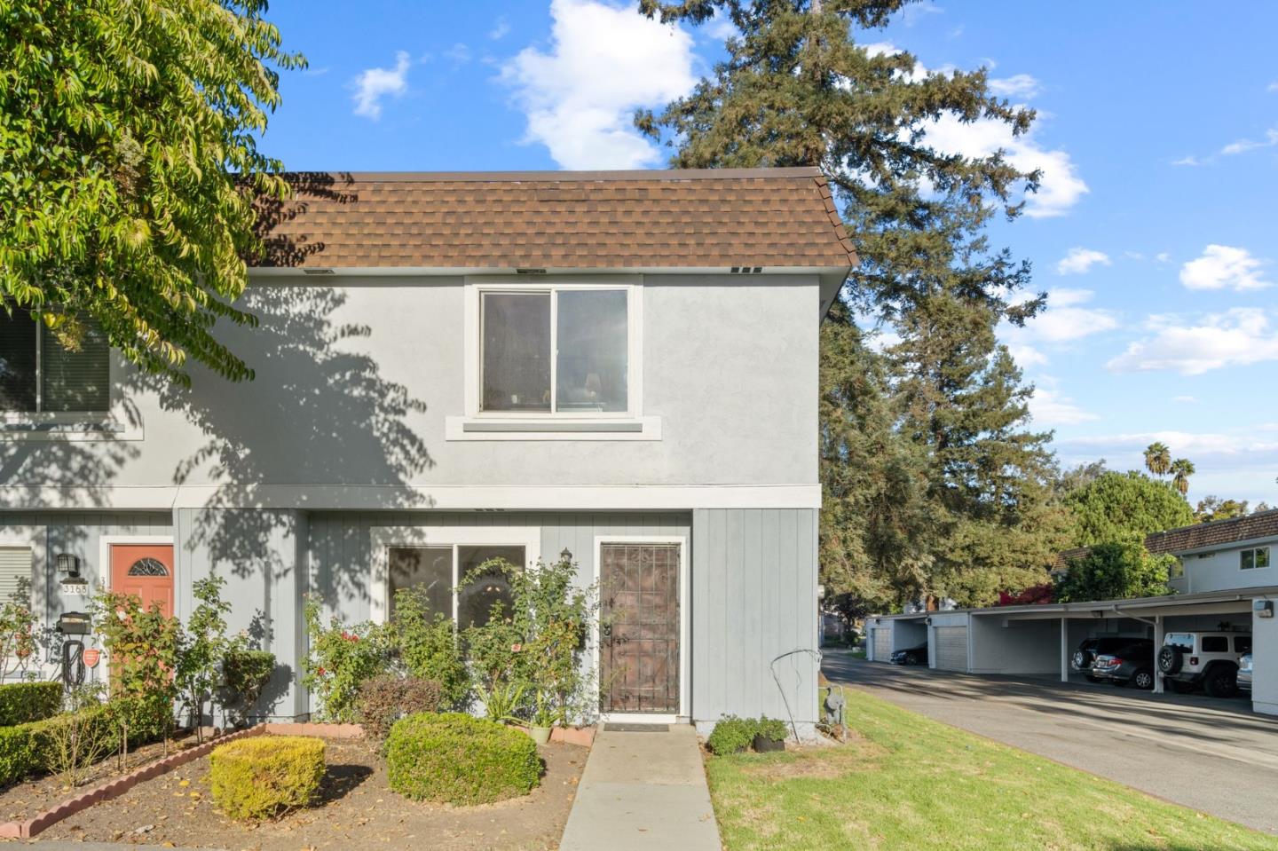 3170 Fernside Square