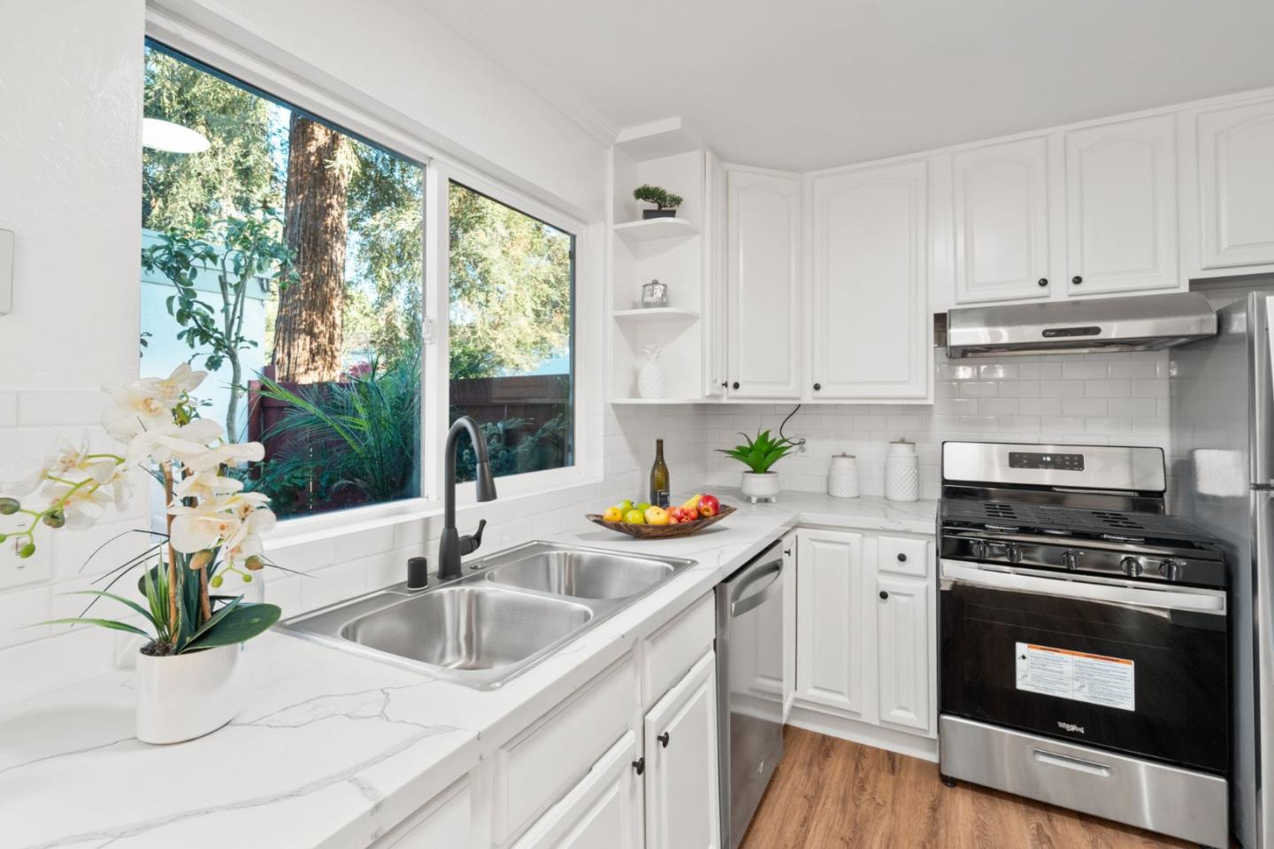 3170 Fernside Square