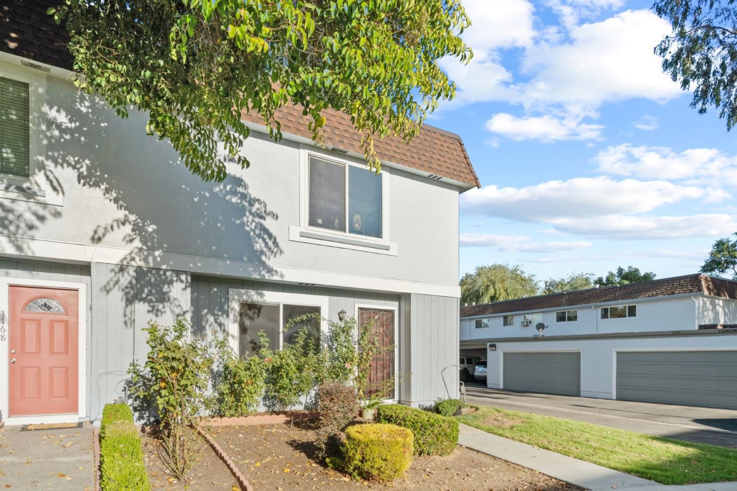 3170 Fernside Square