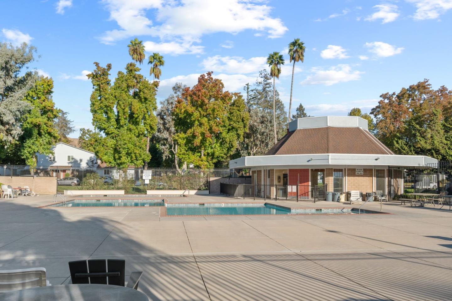 3170 Fernside Square