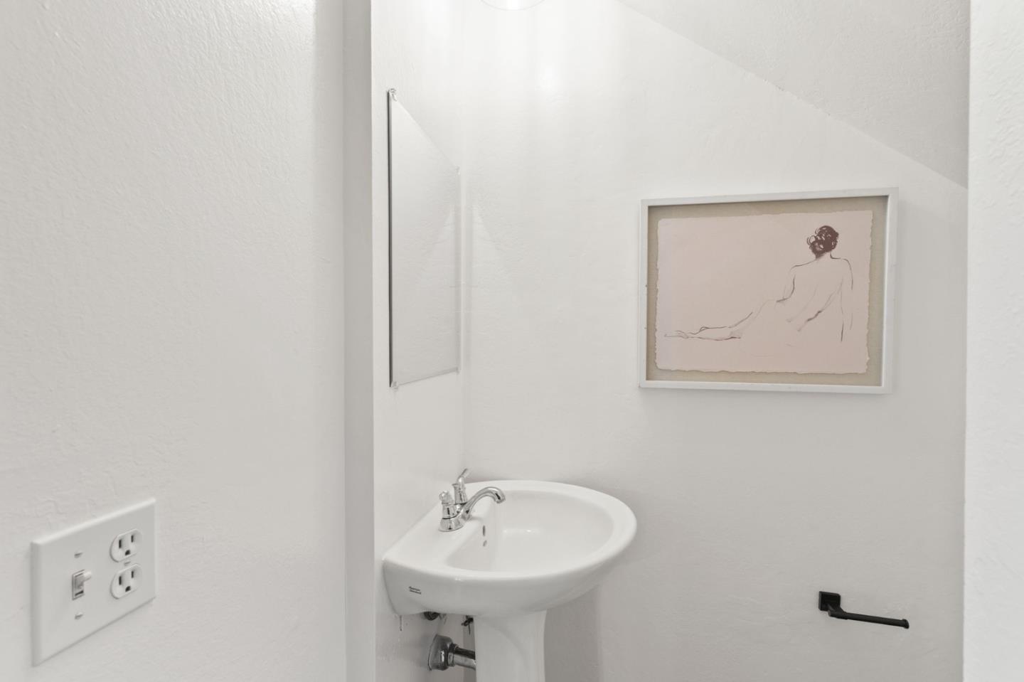 3170 Fernside Square