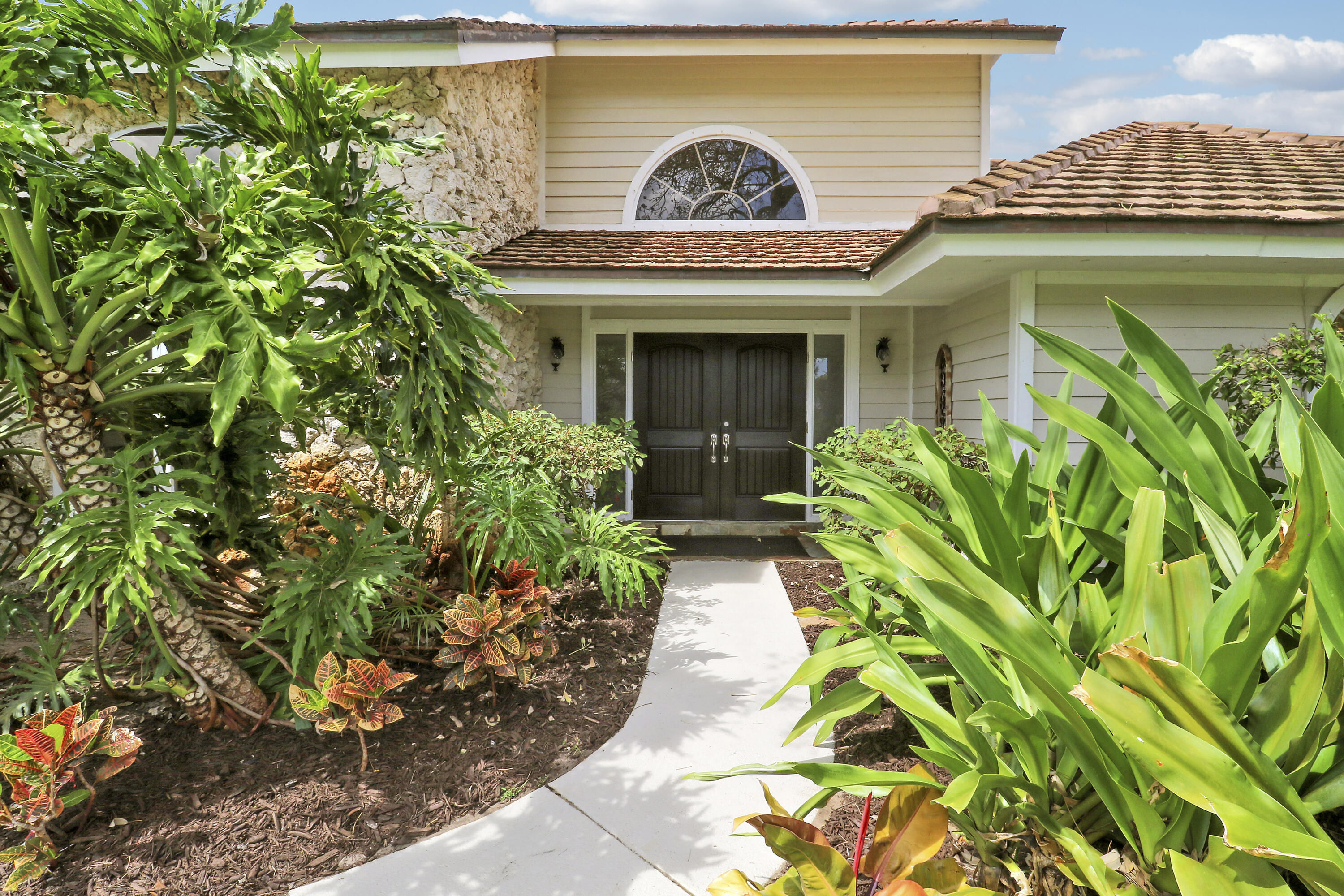 18815 SE River Ridge Rd