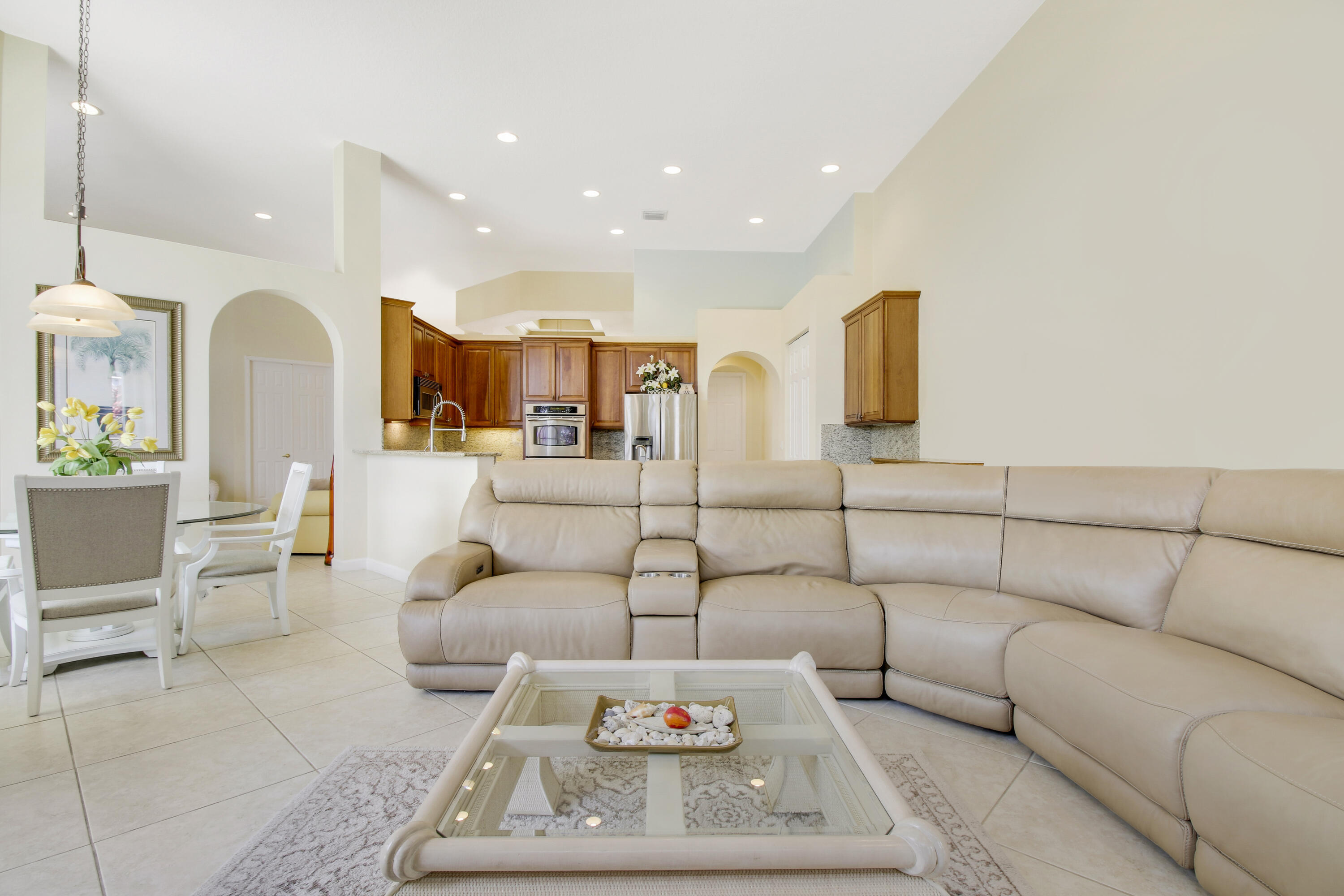 660 SW Yacht Basin Way