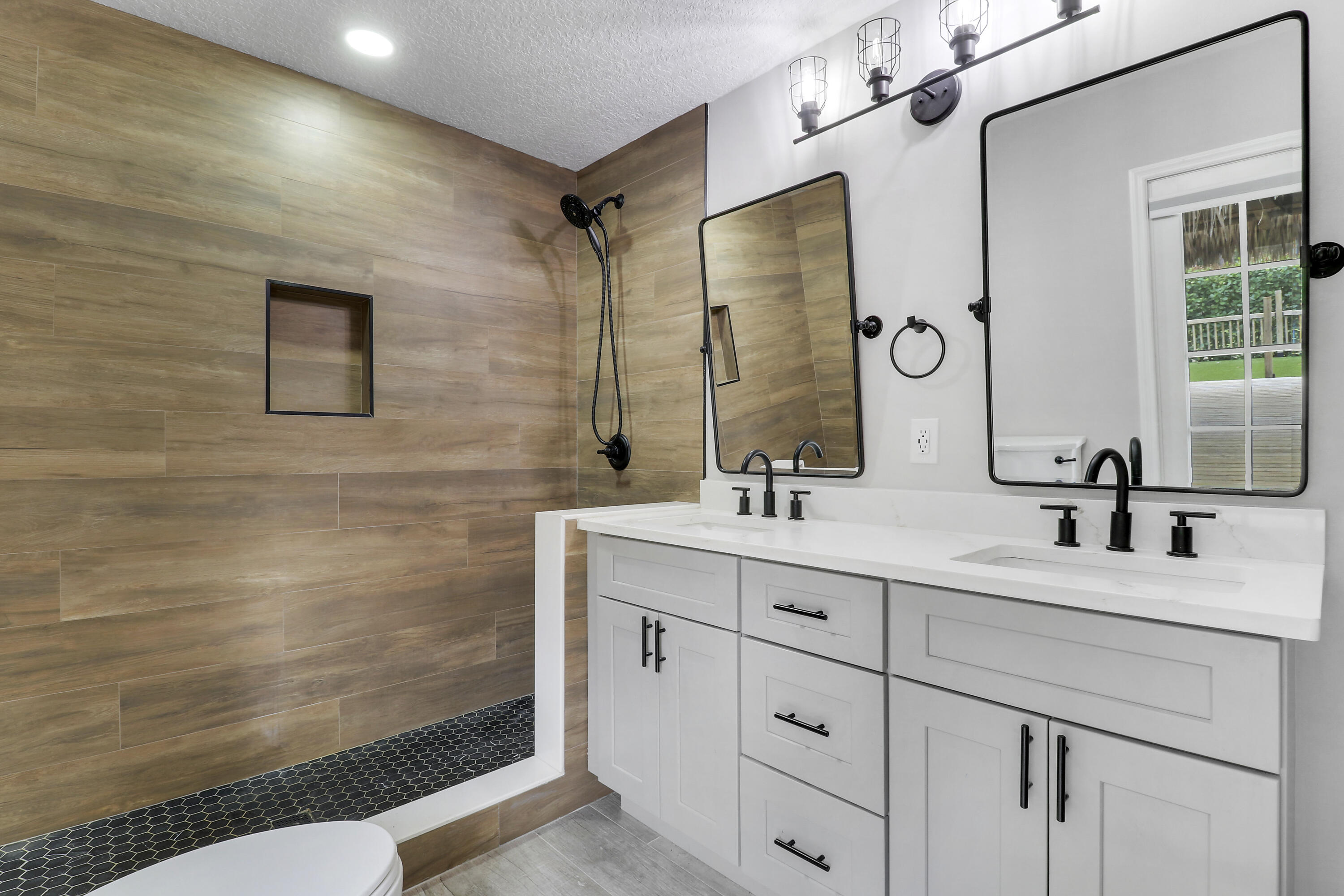 12692 N 169th Ct Court N