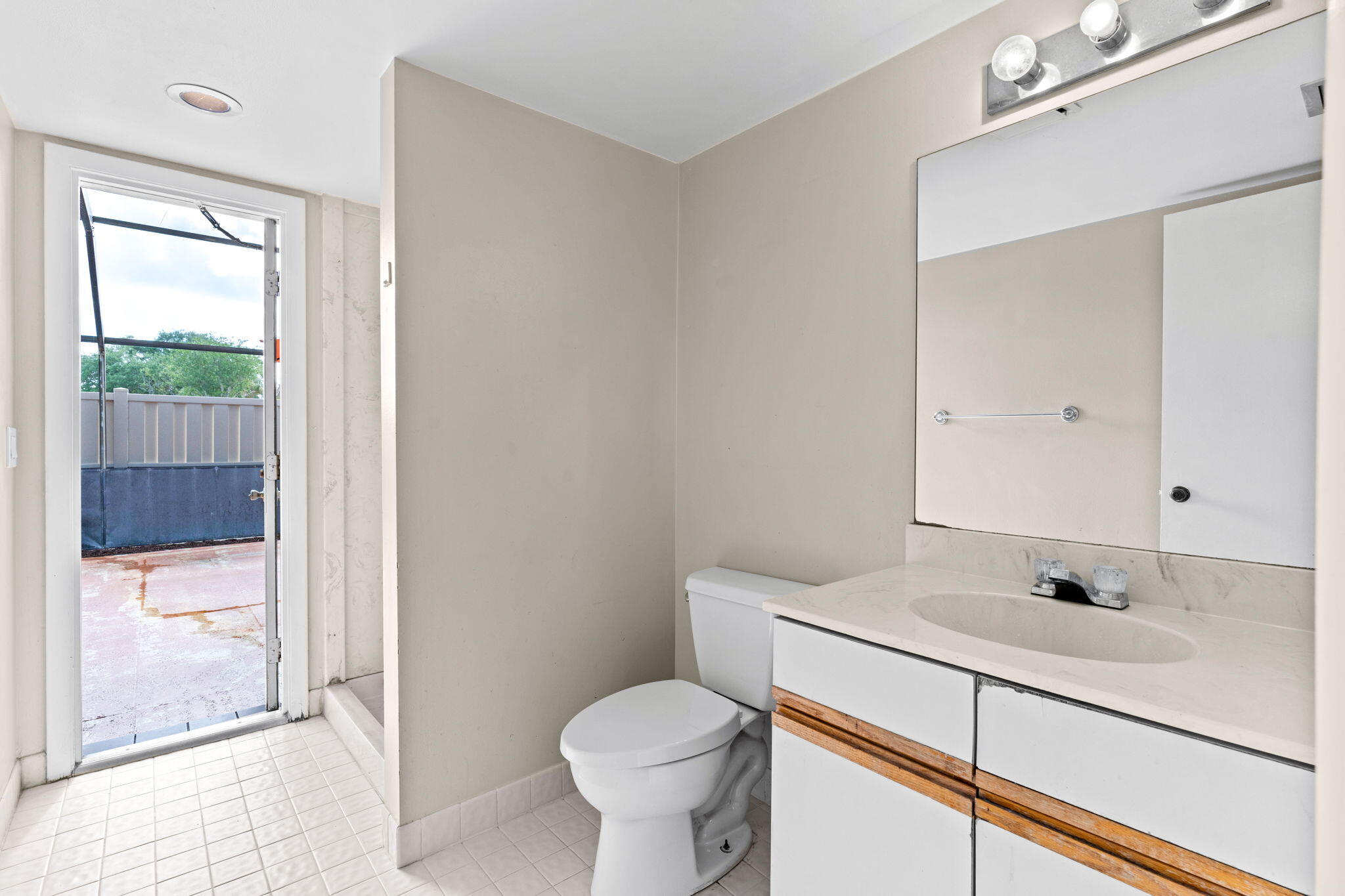 5620 Eagle Lake Drive