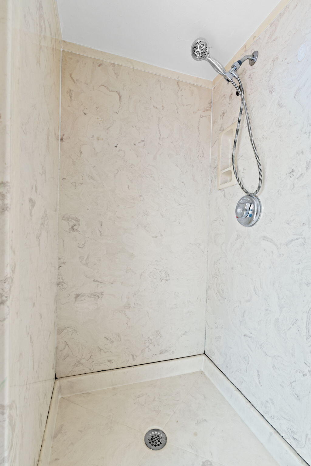 5620 Eagle Lake Drive