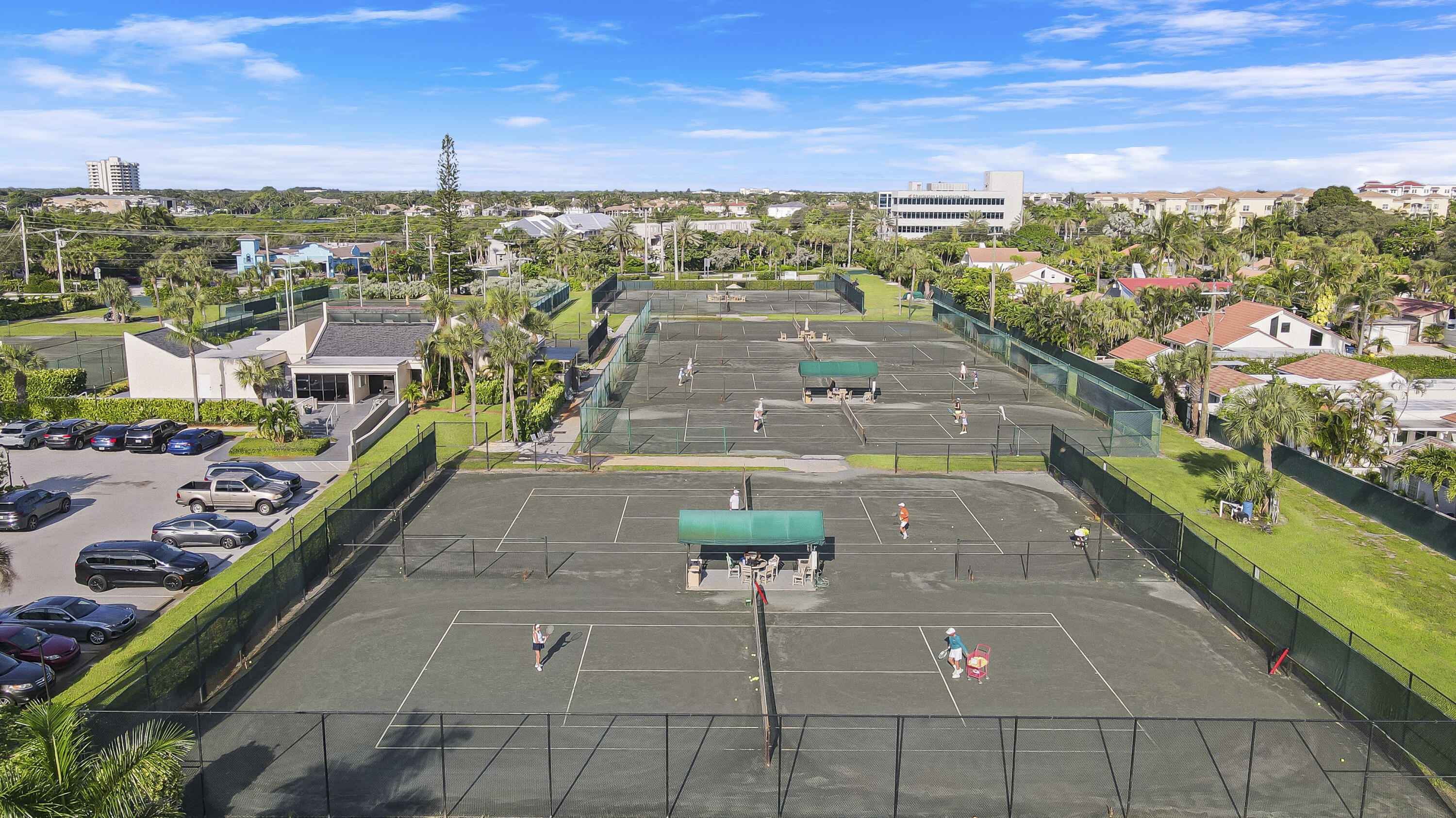 1605 S Us Highway 1 604m3