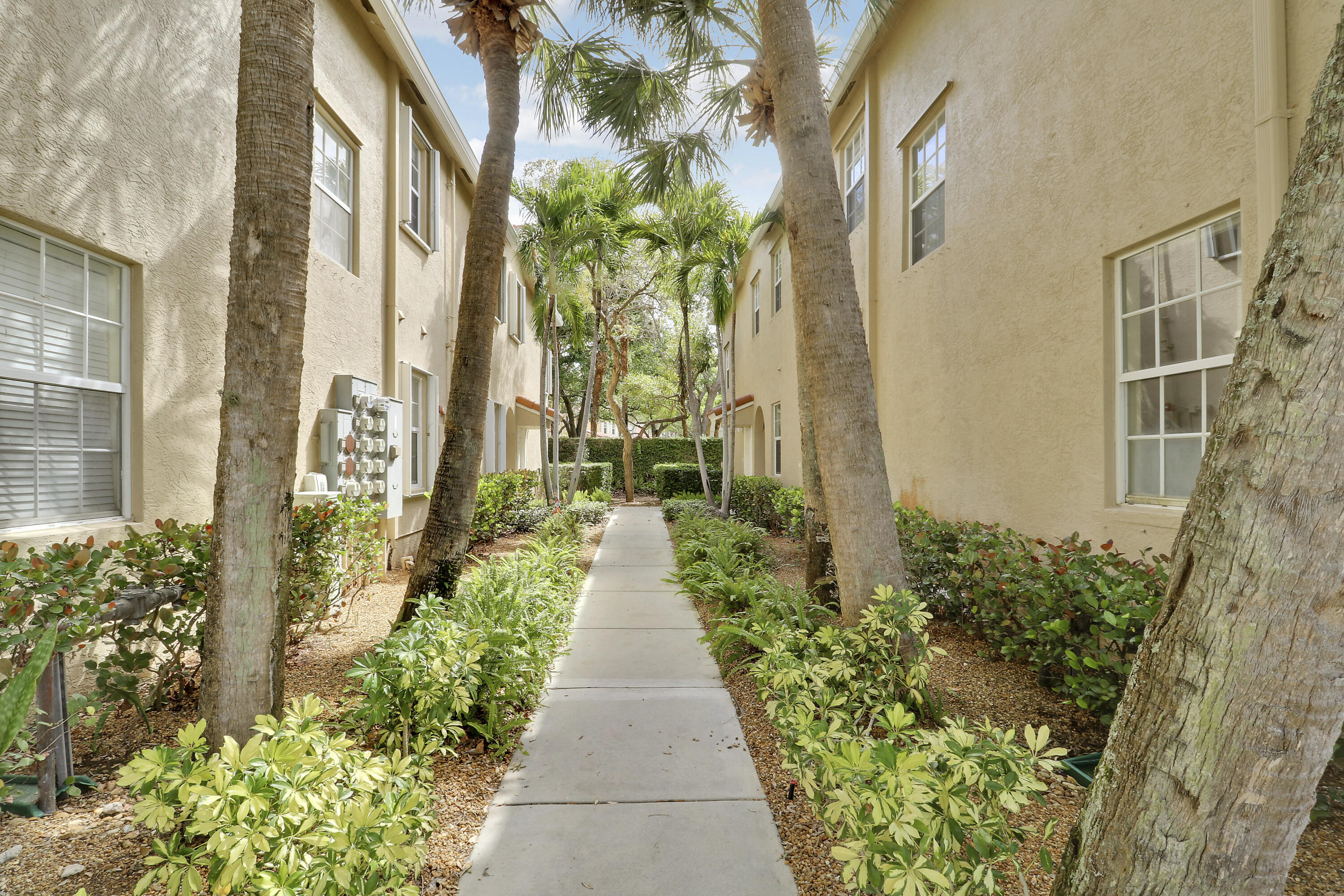 104 Lighthouse Circle H-2