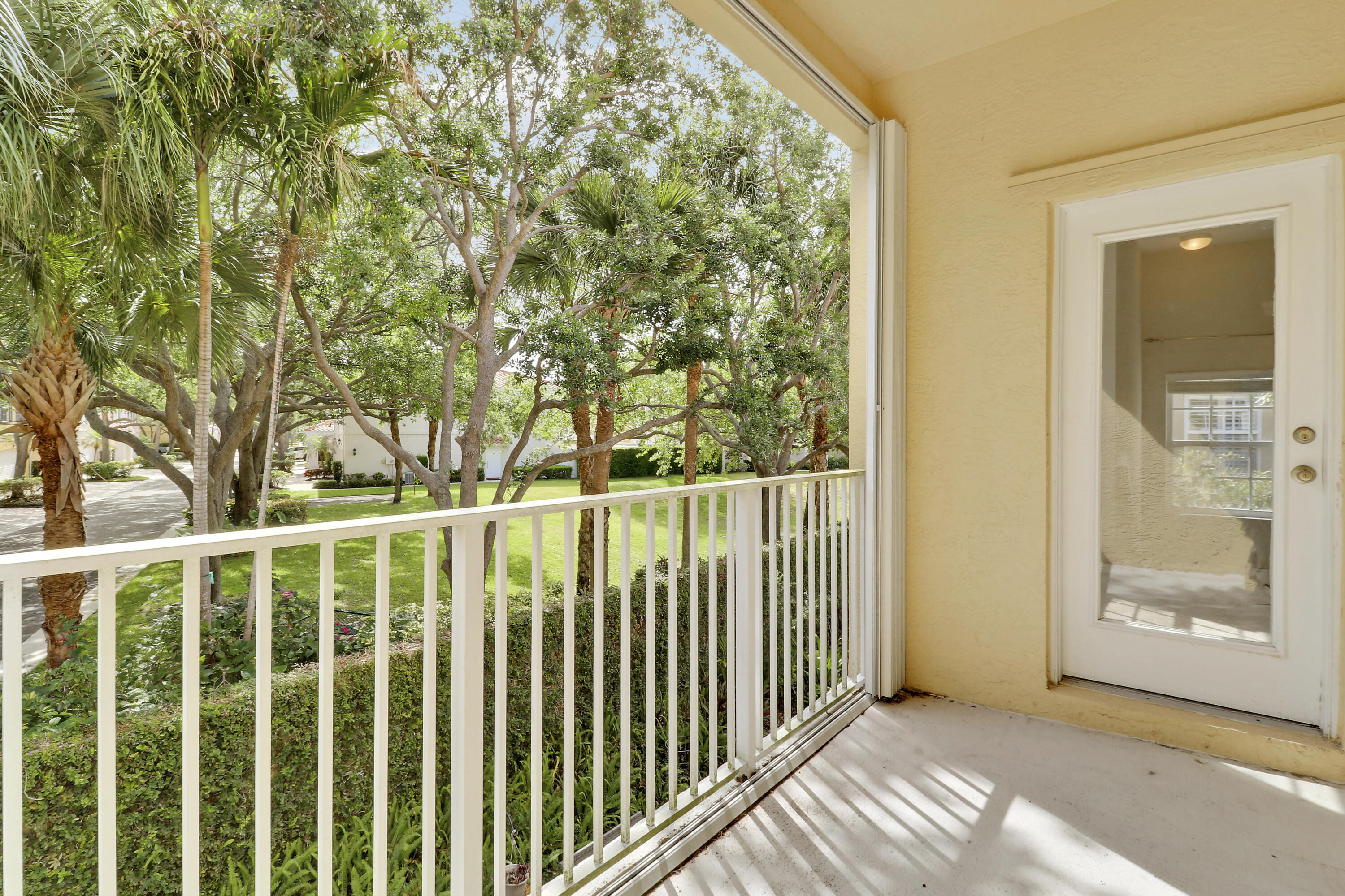 104 Lighthouse Circle H-2