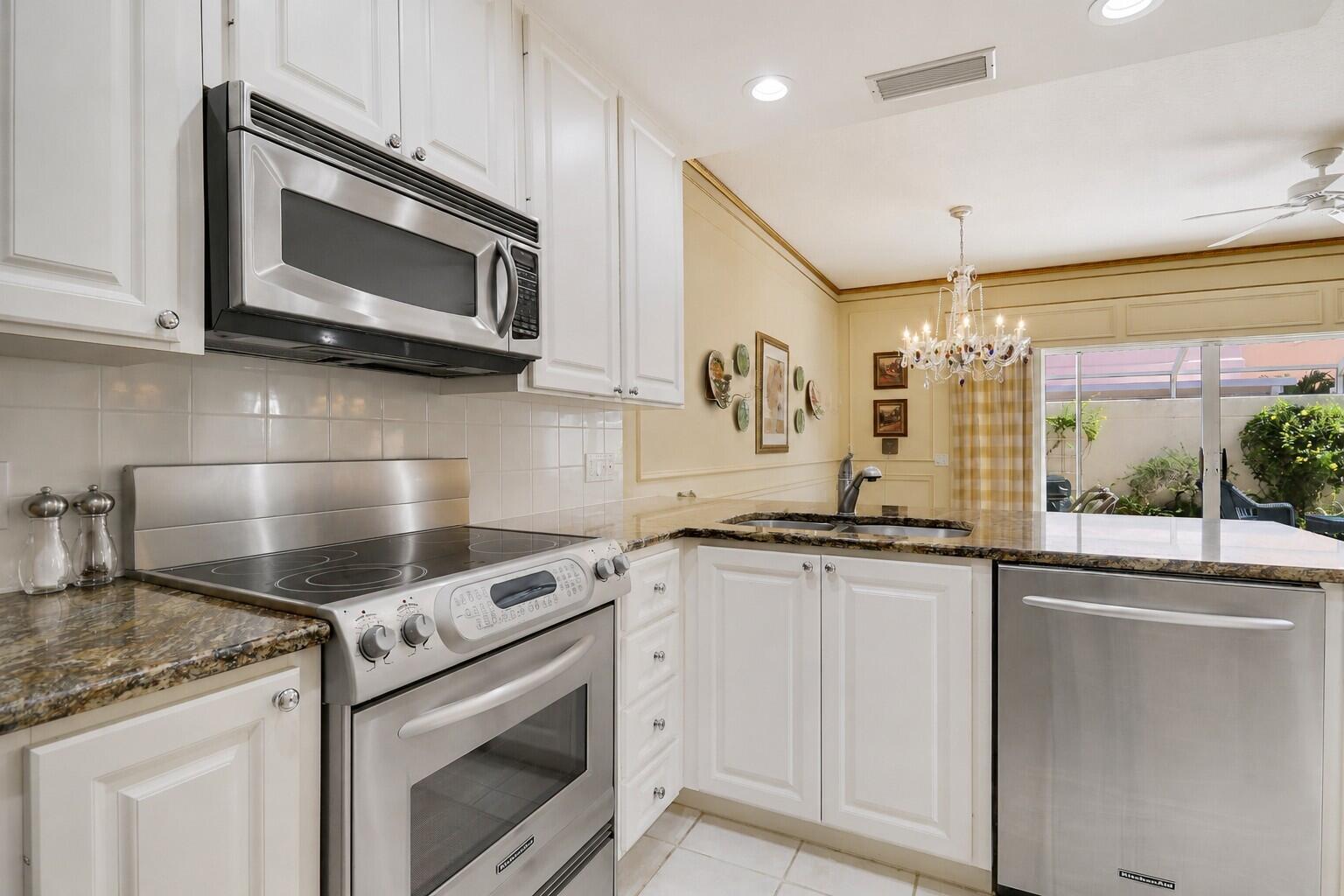 77 Laurel Oaks Circle