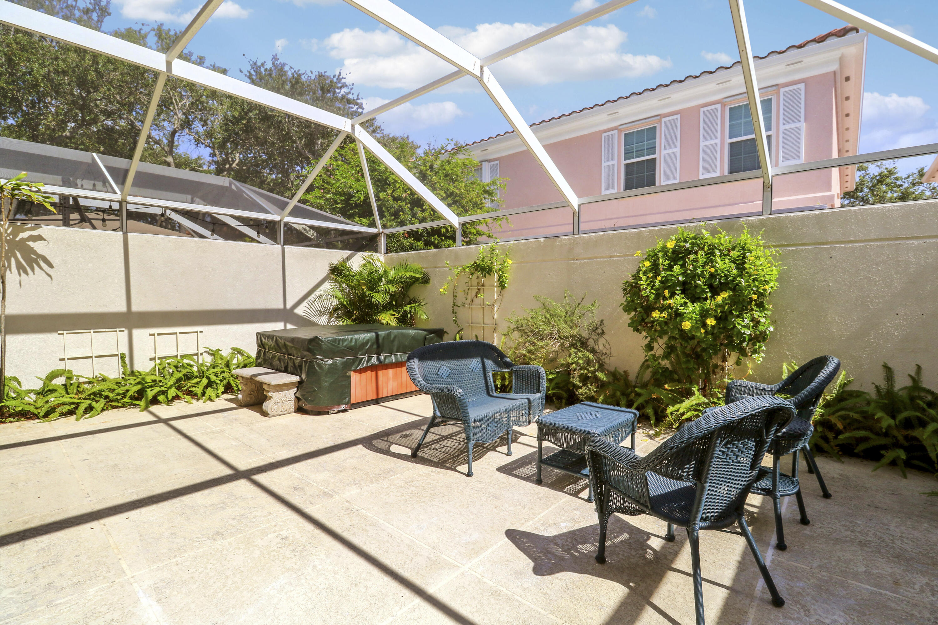 77 Laurel Oaks Circle