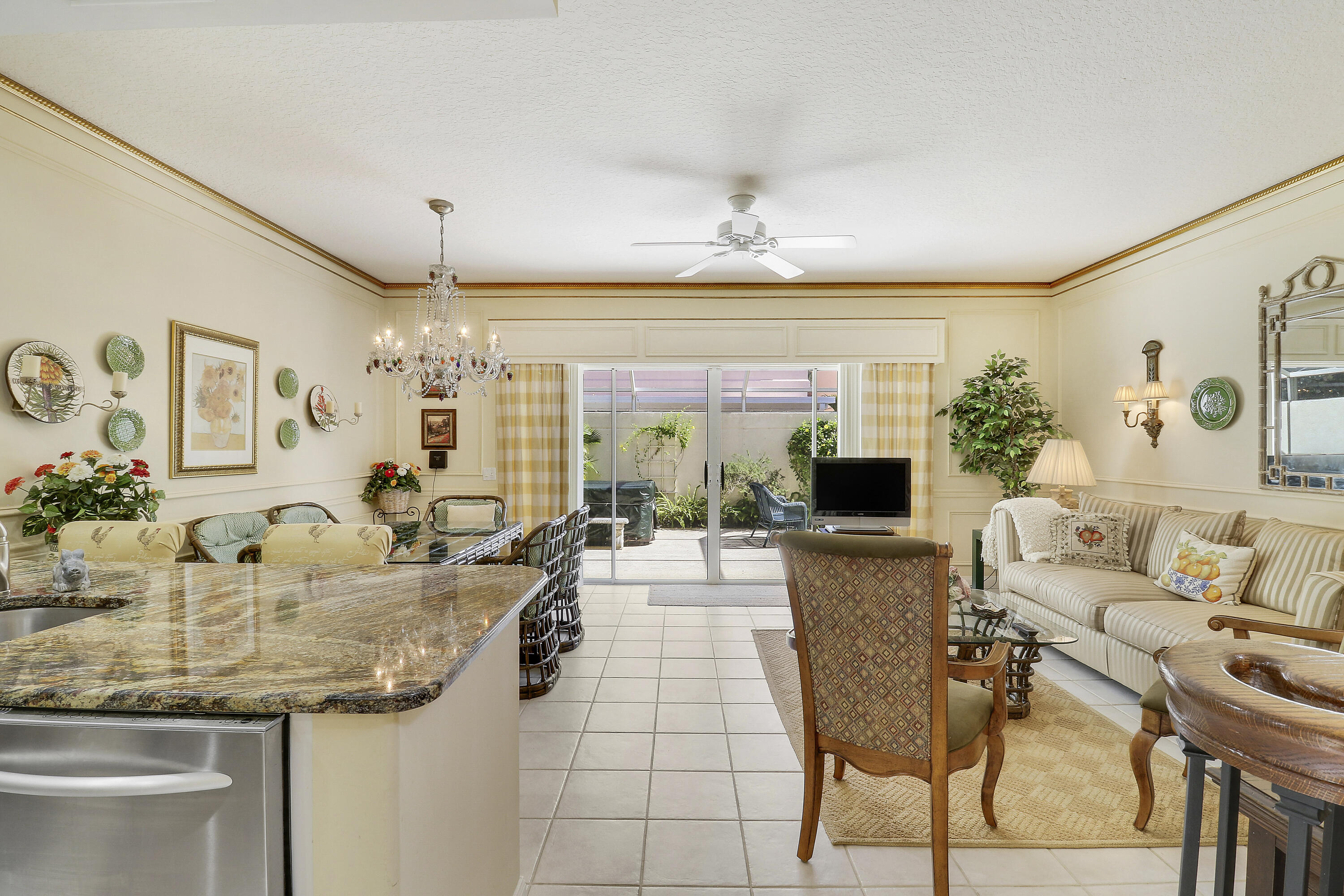 77 Laurel Oaks Circle