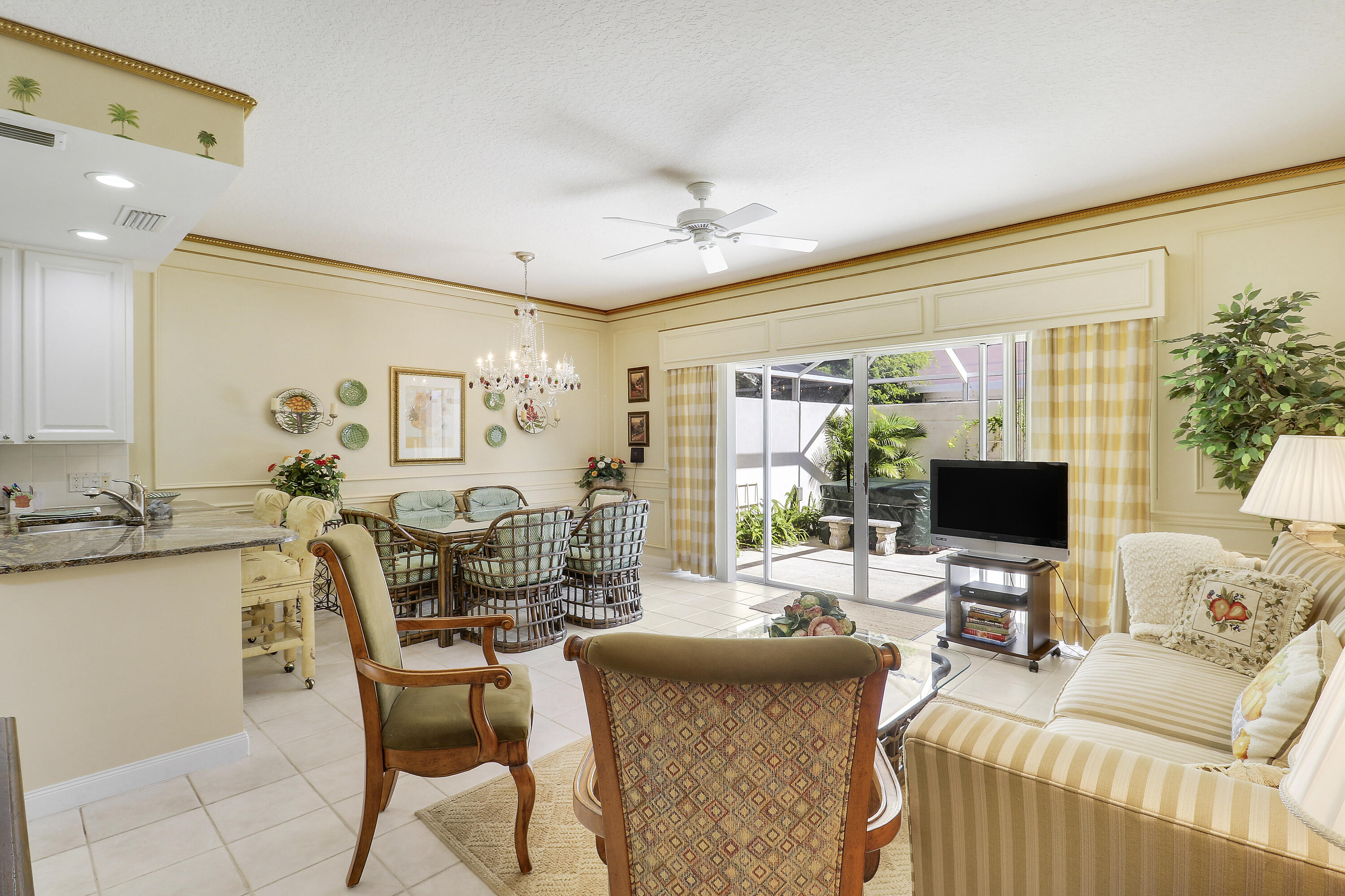 77 Laurel Oaks Circle