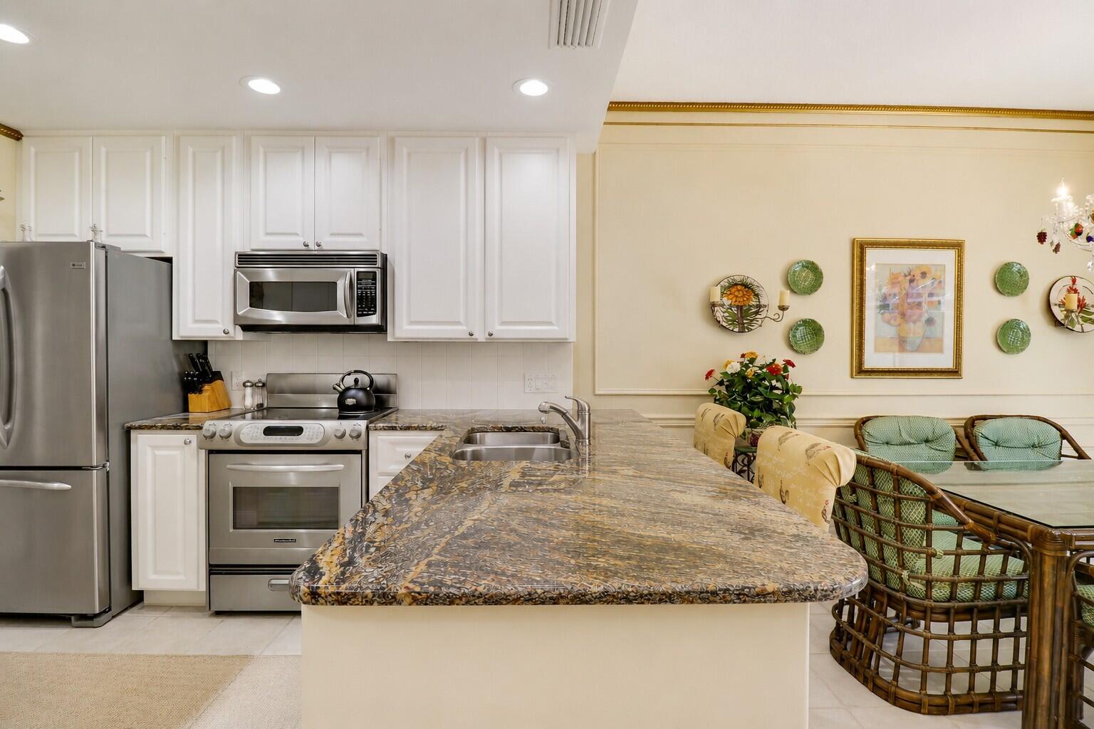 77 Laurel Oaks Circle