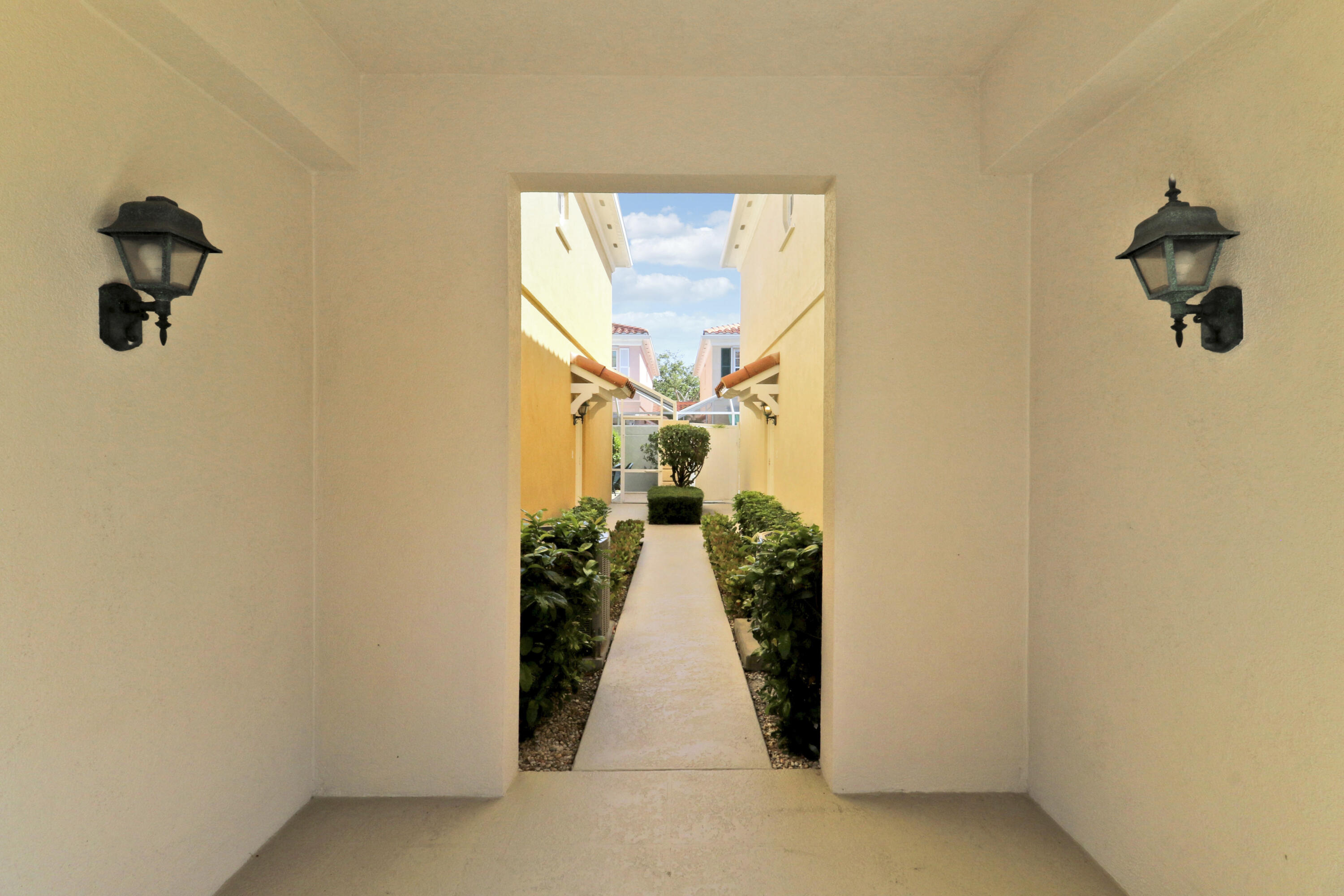 77 Laurel Oaks Circle