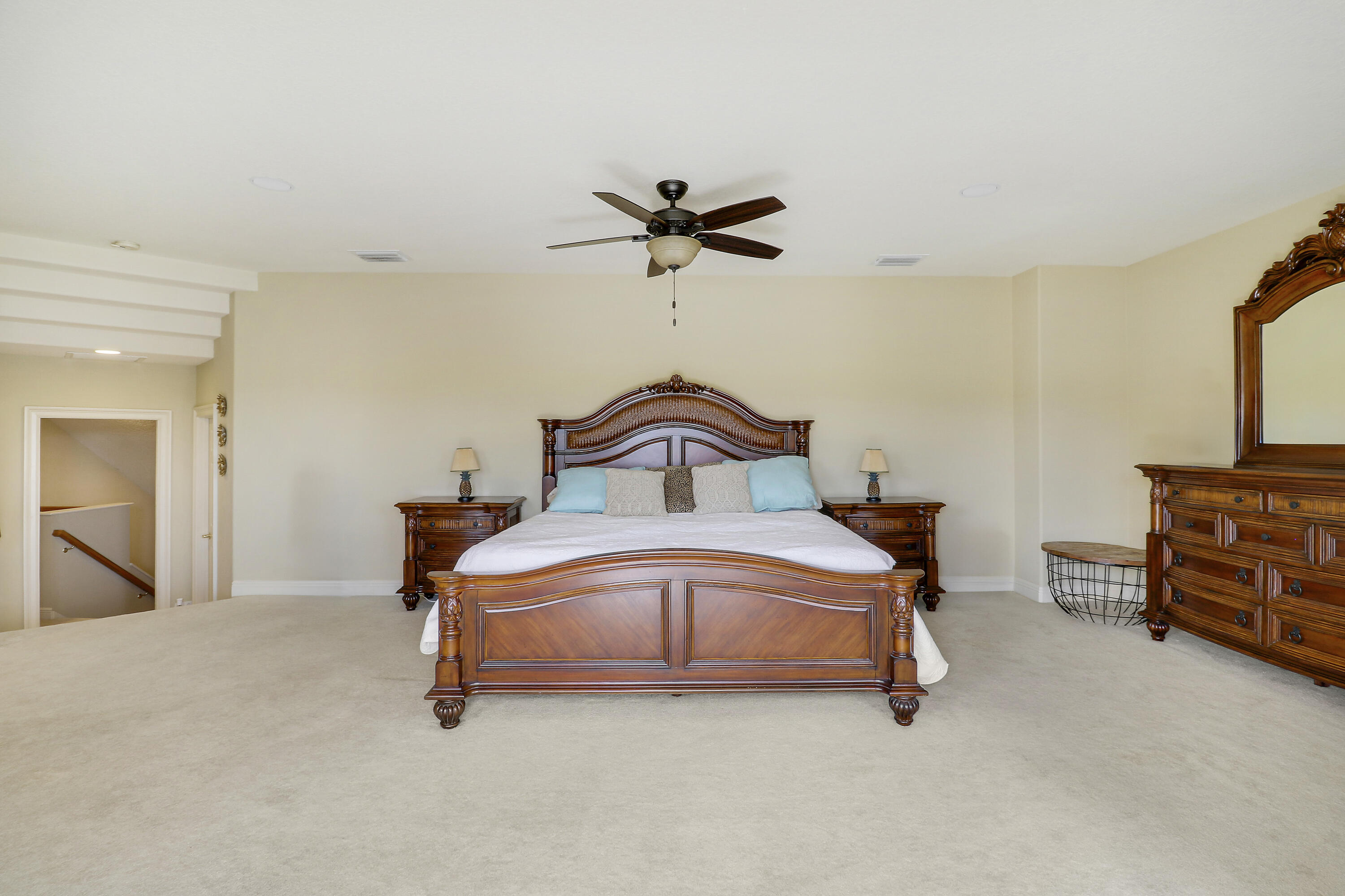 18989 SE Windward Island Lane
