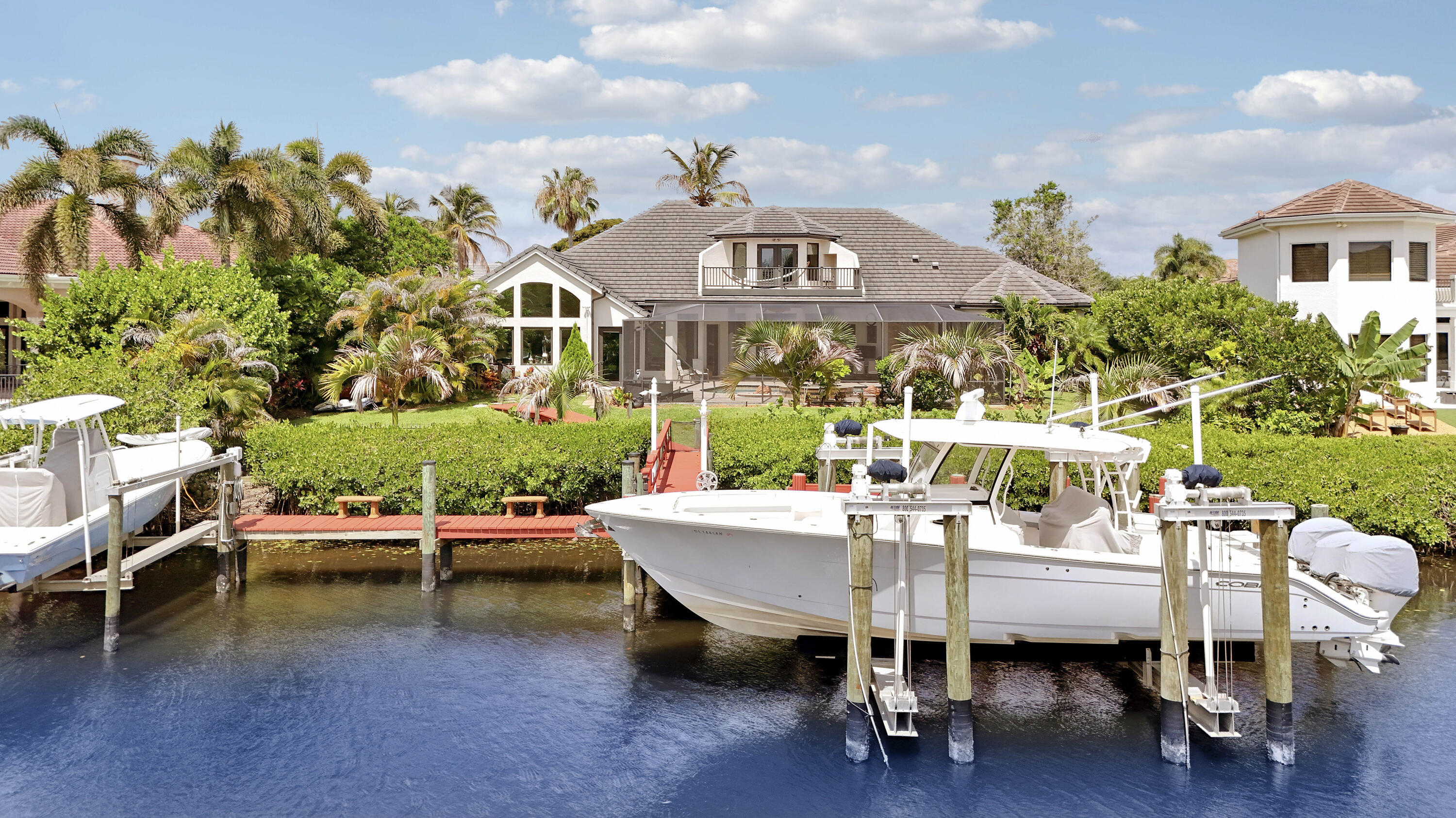18989 SE Windward Island Lane