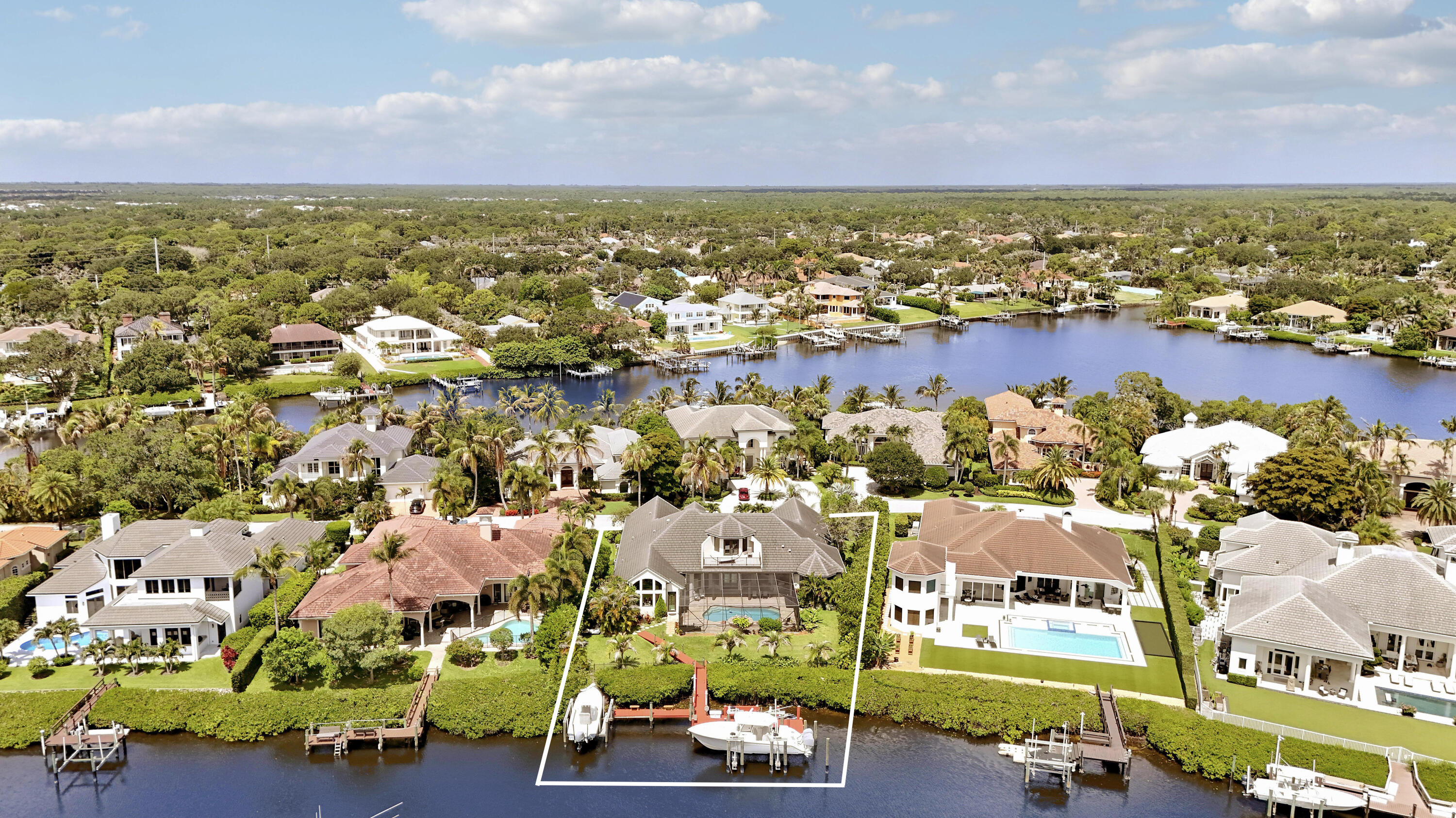 18989 SE Windward Island Lane