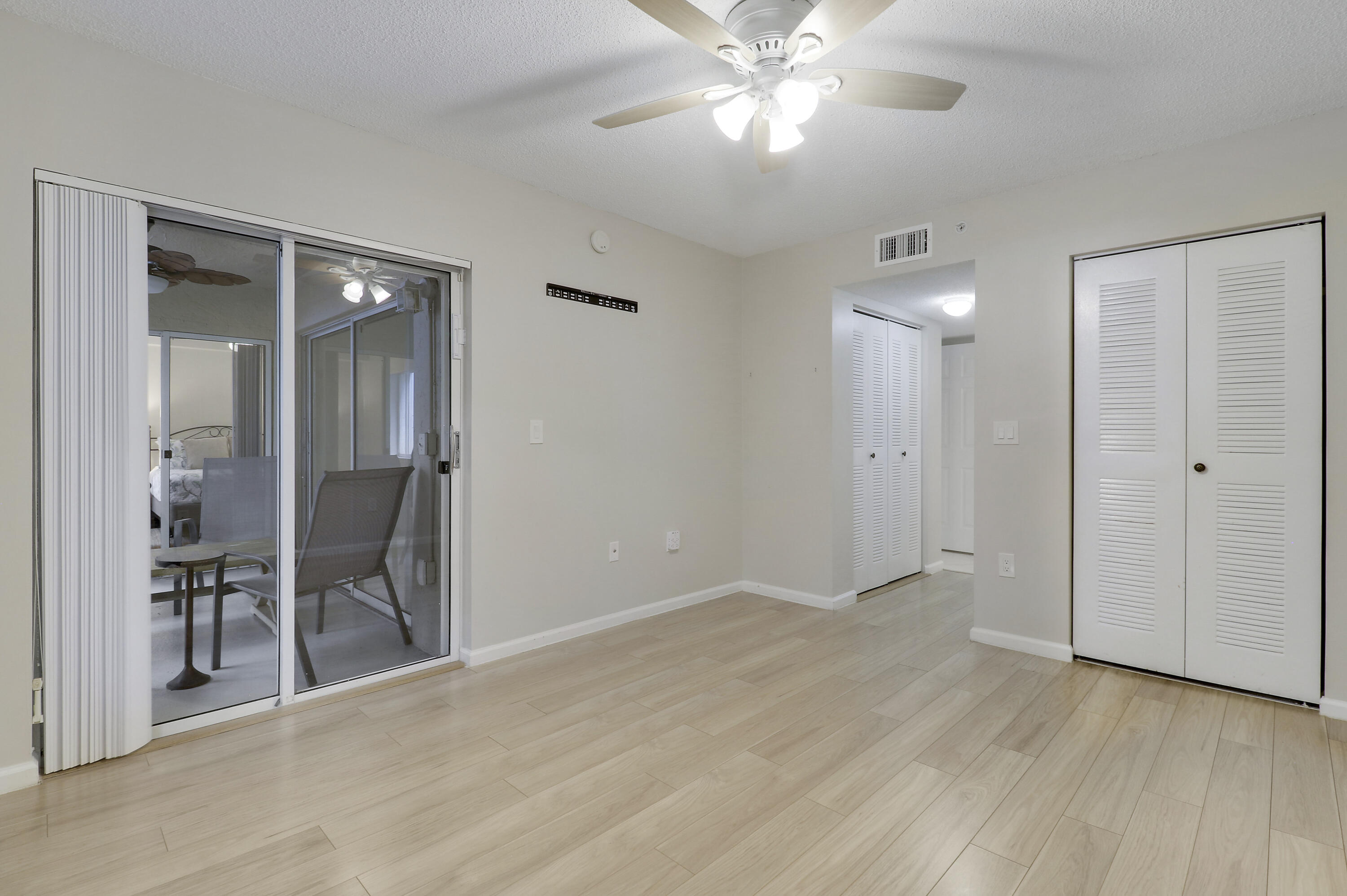 236 VILLAGE Boulevard 1106