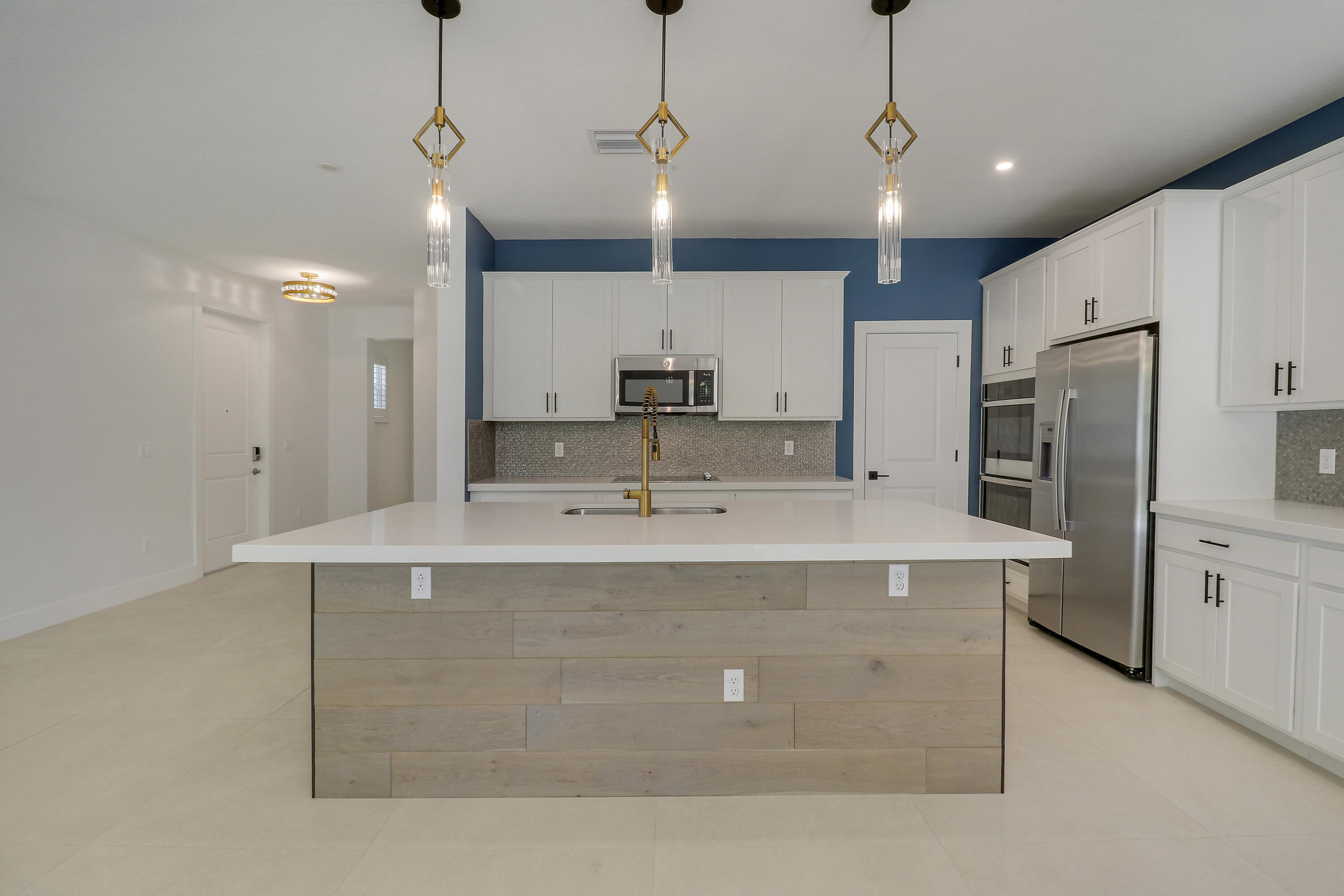 202 PRESERVE Trail S