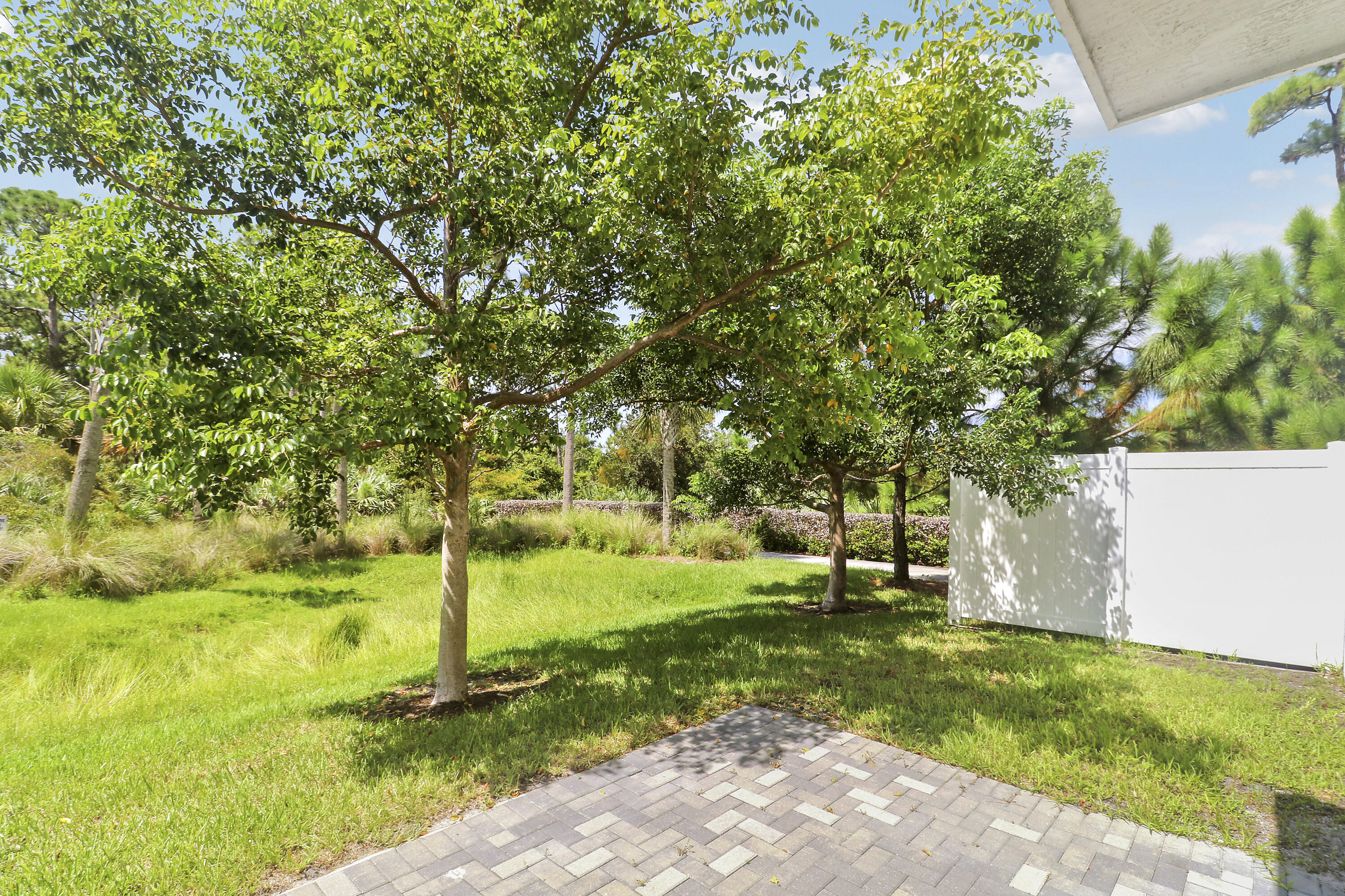 202 PRESERVE Trail S
