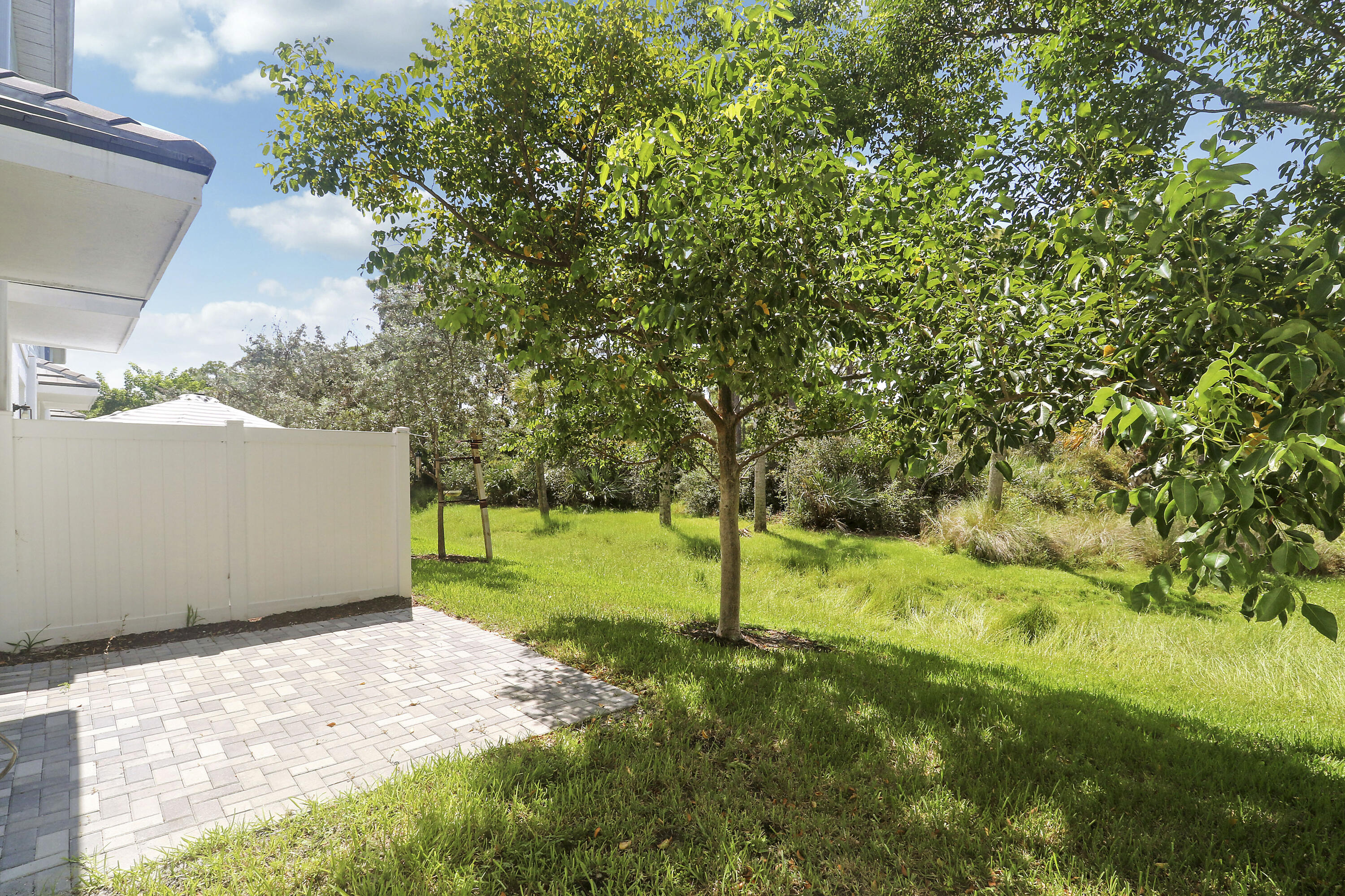 202 PRESERVE Trail S