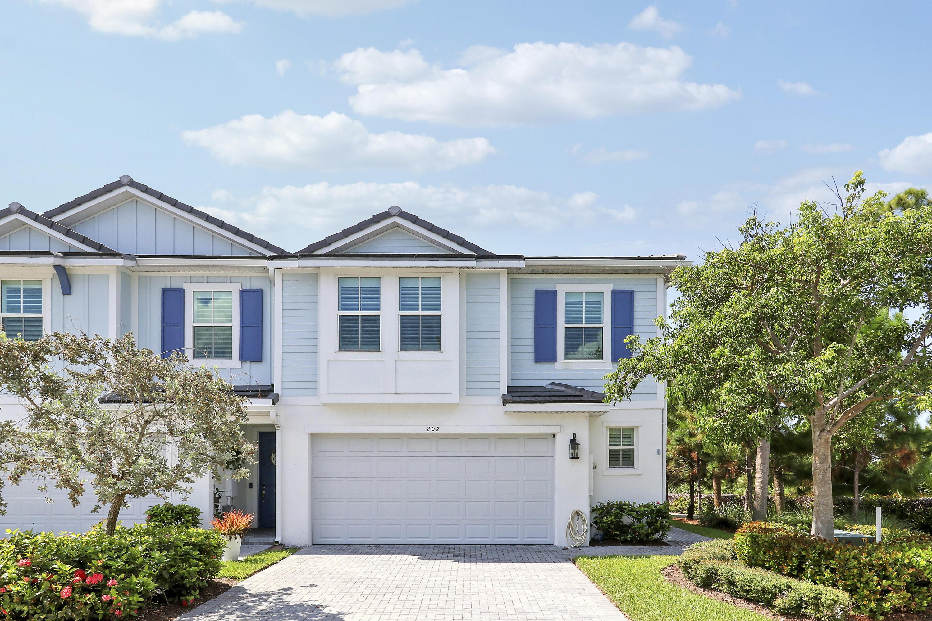 202 PRESERVE Trail S