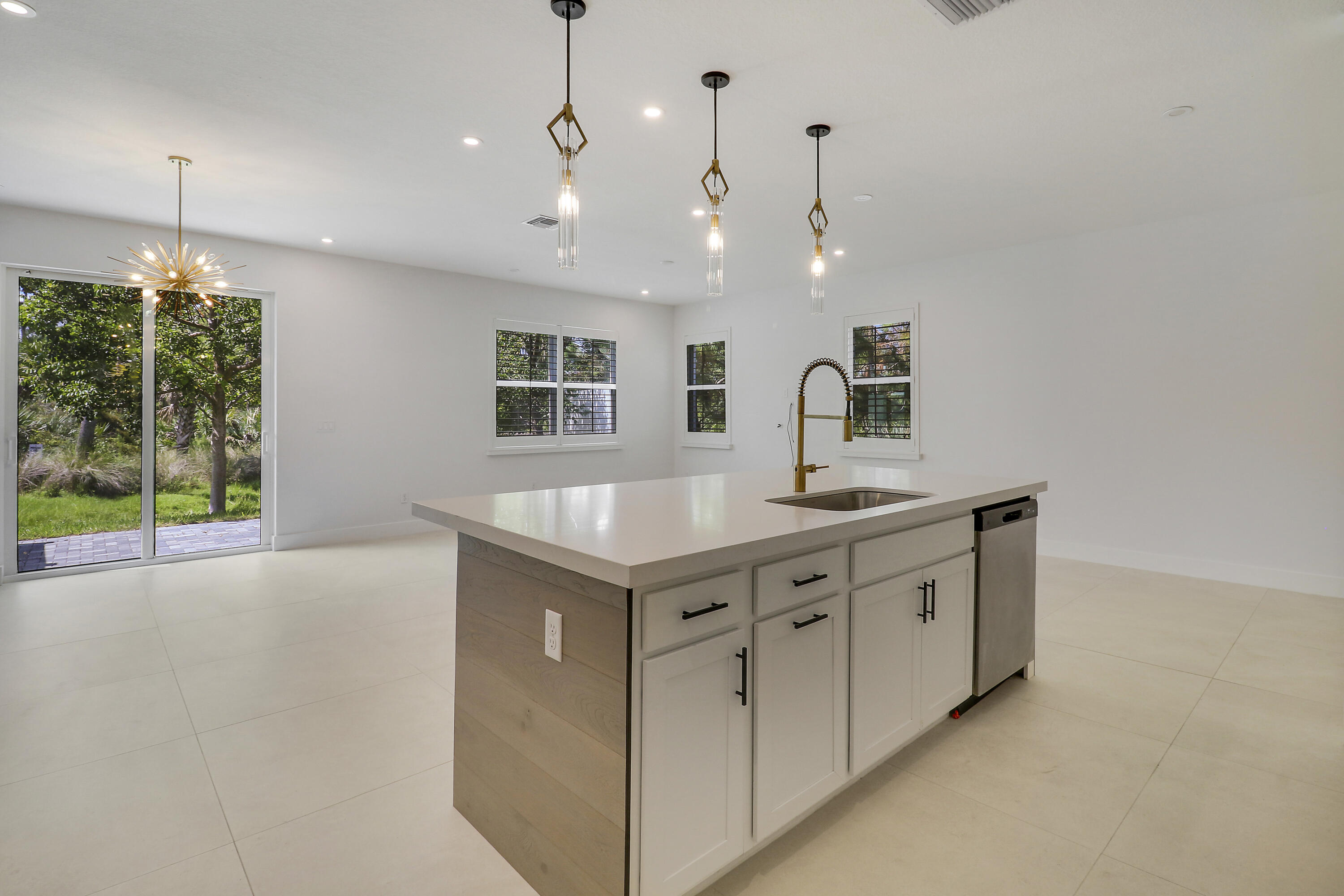 202 PRESERVE Trail S