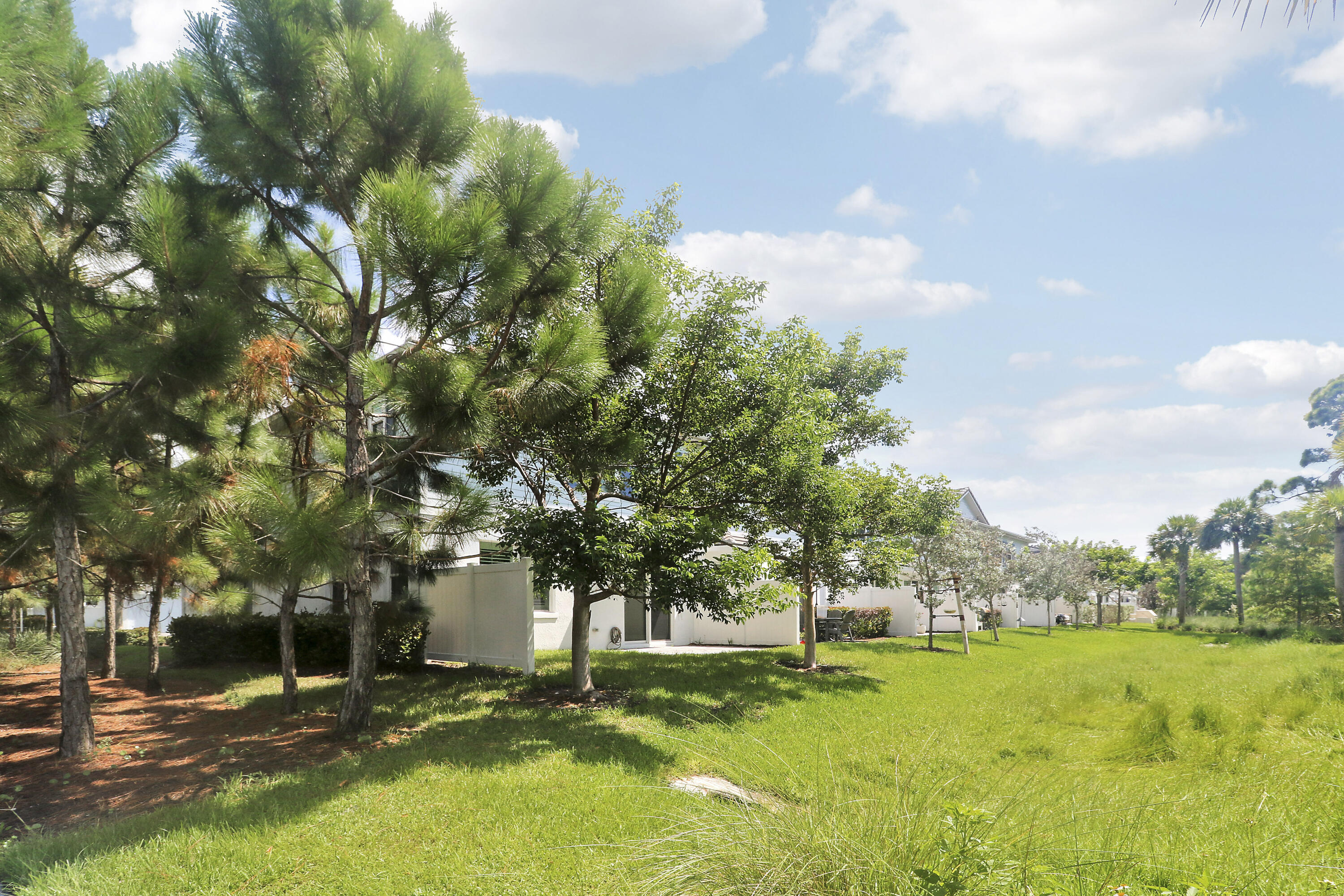 202 PRESERVE Trail S