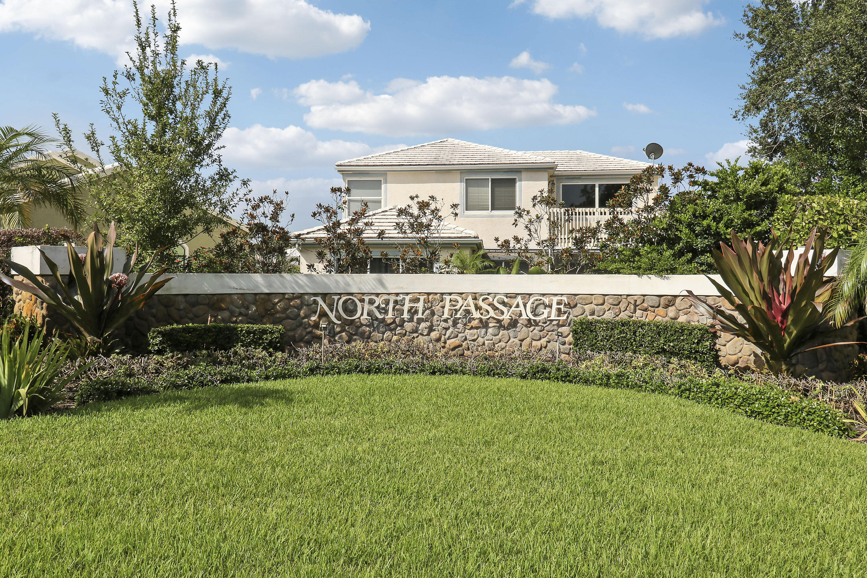 8925 SE Riverfront Terrace