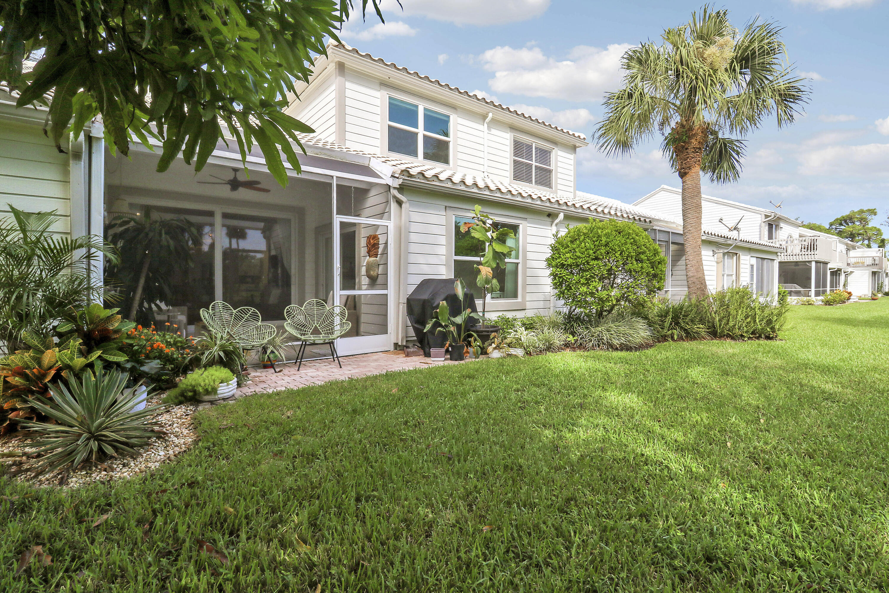 8925 SE Riverfront Terrace