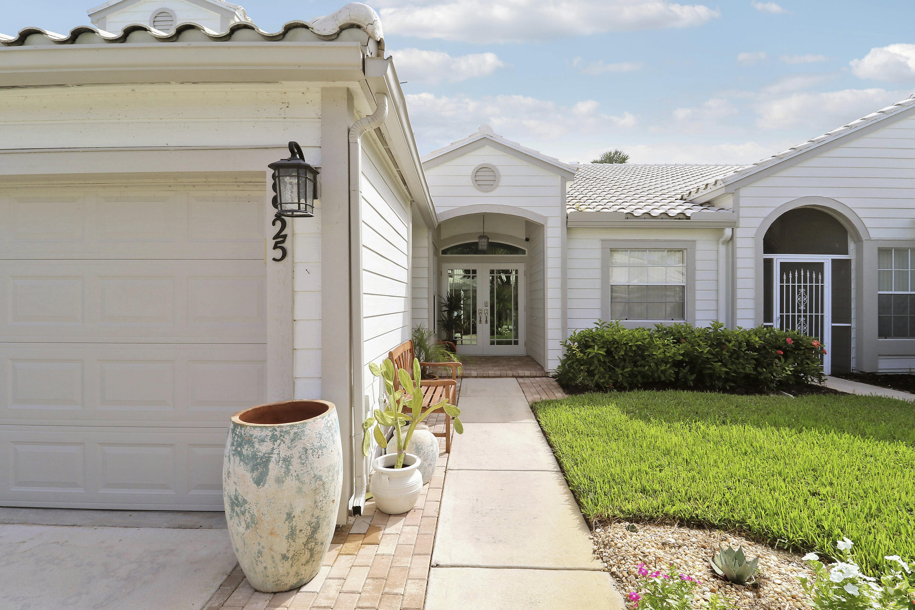 8925 SE Riverfront Terrace