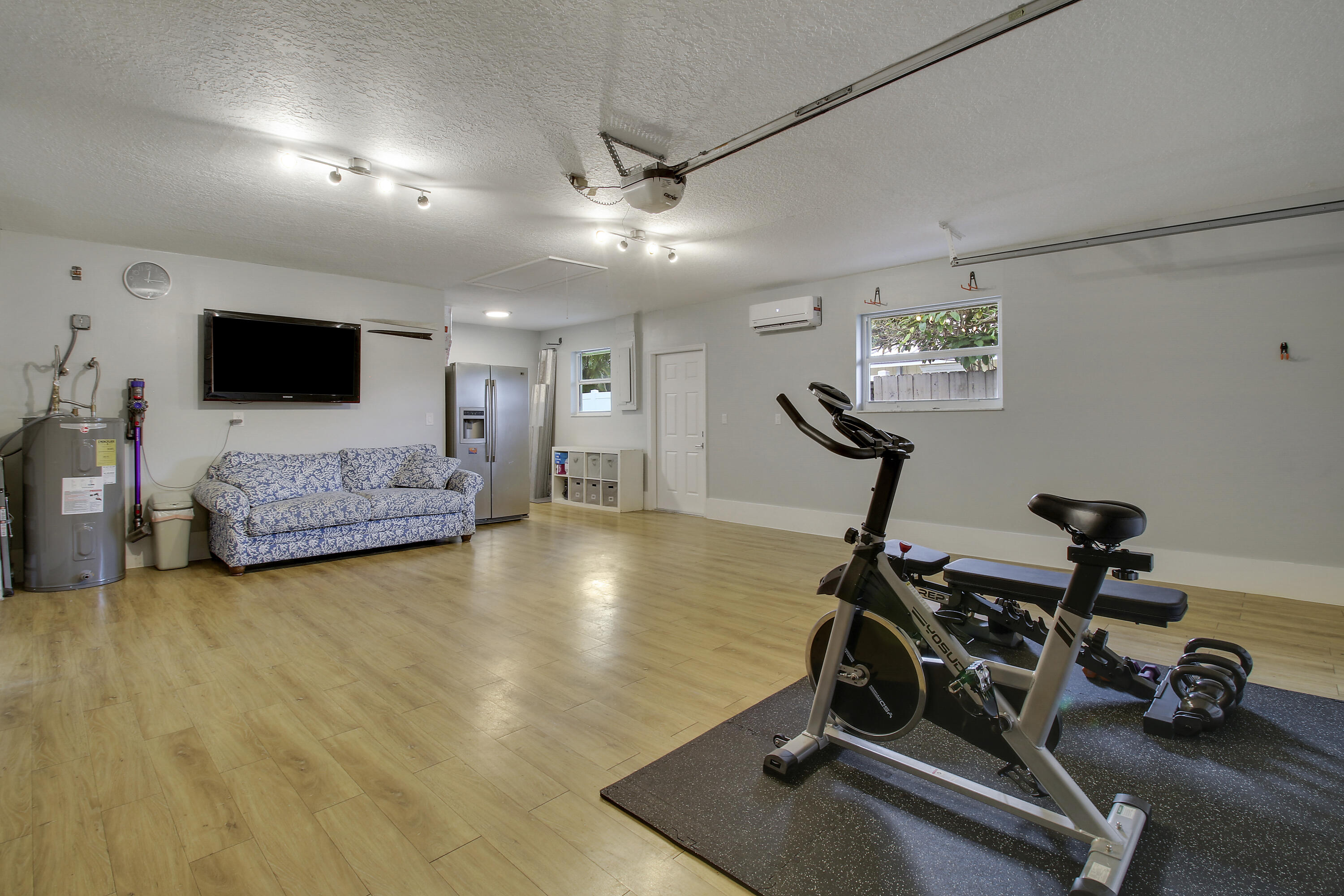 19823 Hibiscus Drive