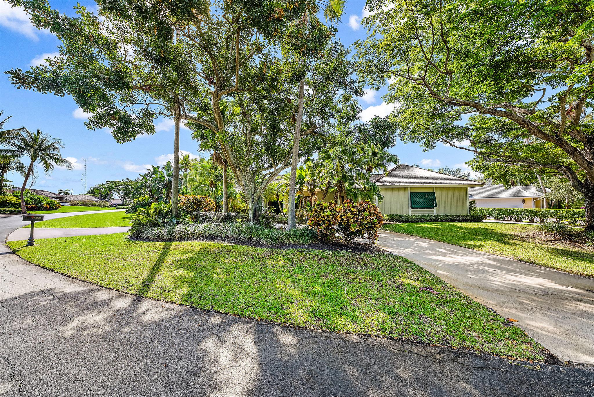 18180 SE Ridgeview Drive