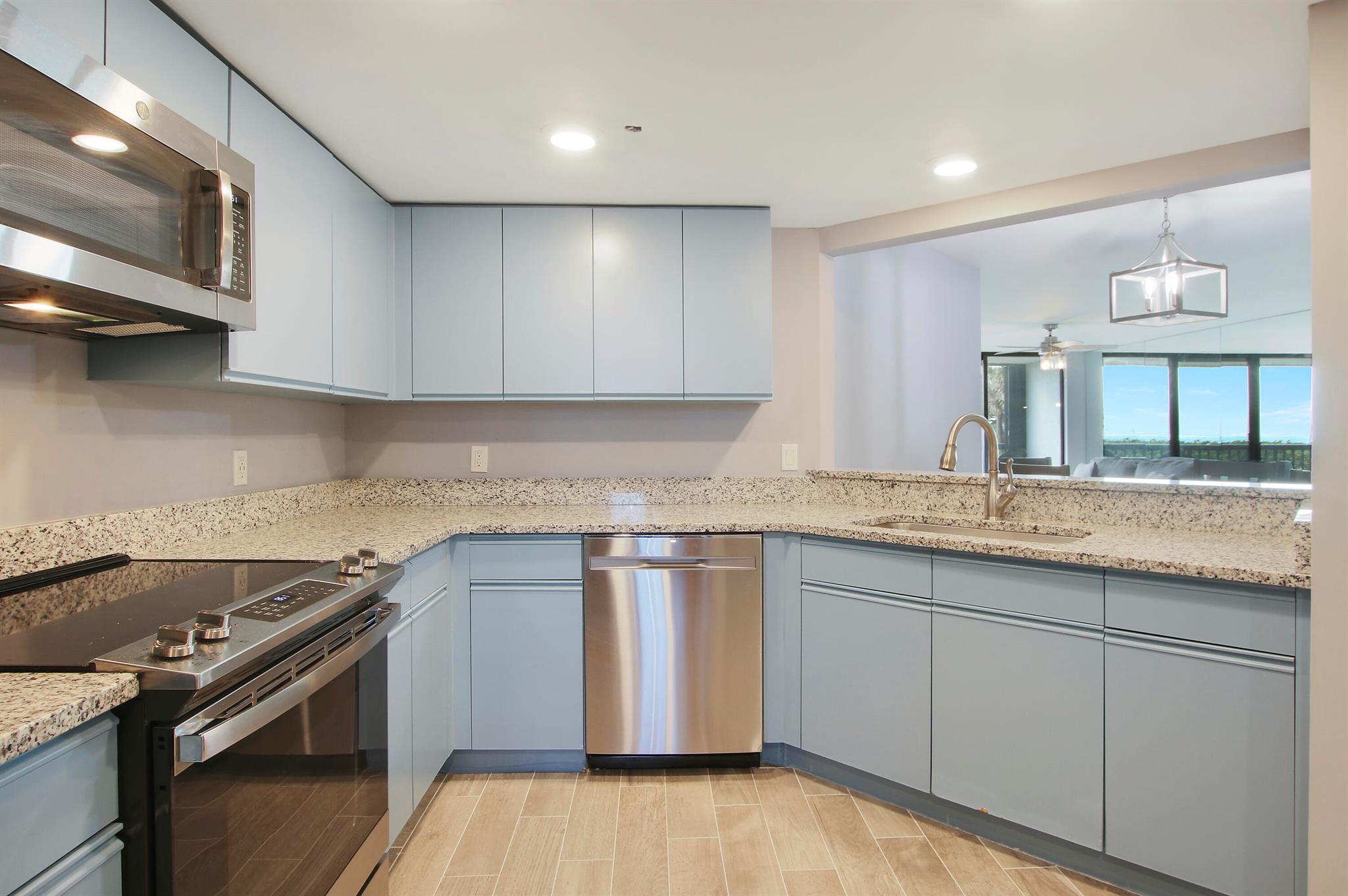 8800 S Ocean Drive 208