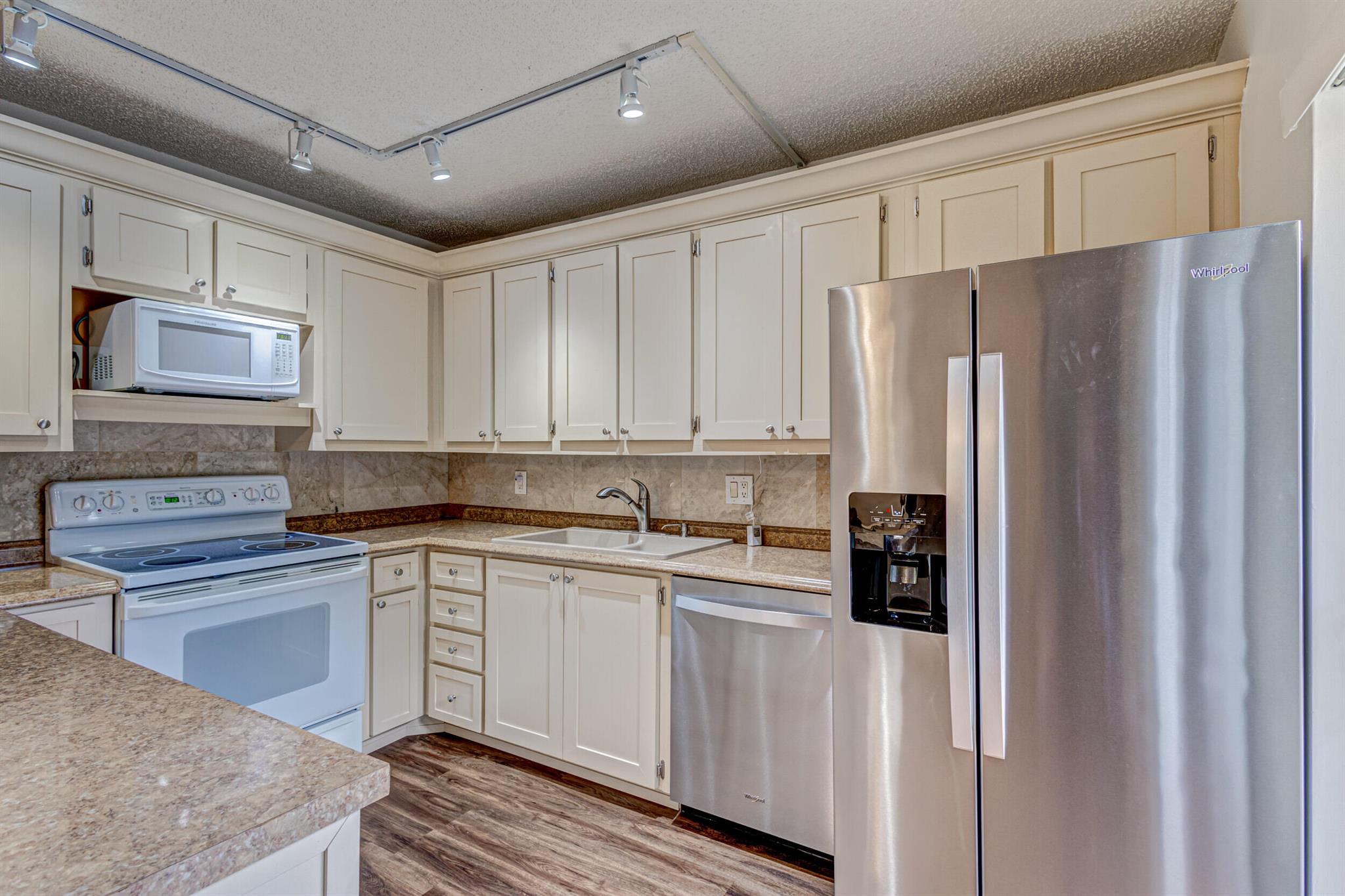 306 3rd Terrace 306